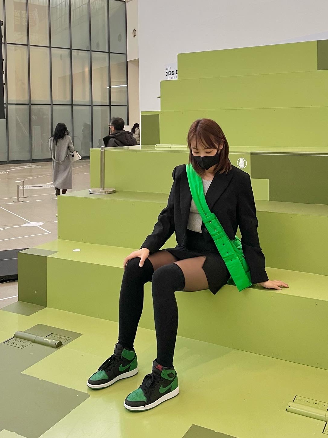 (GS) Jordan 1 Retro High OG Pine Green Black, Jordan 1 Retro High OG Pine Green Black 착용 스타일 - 3