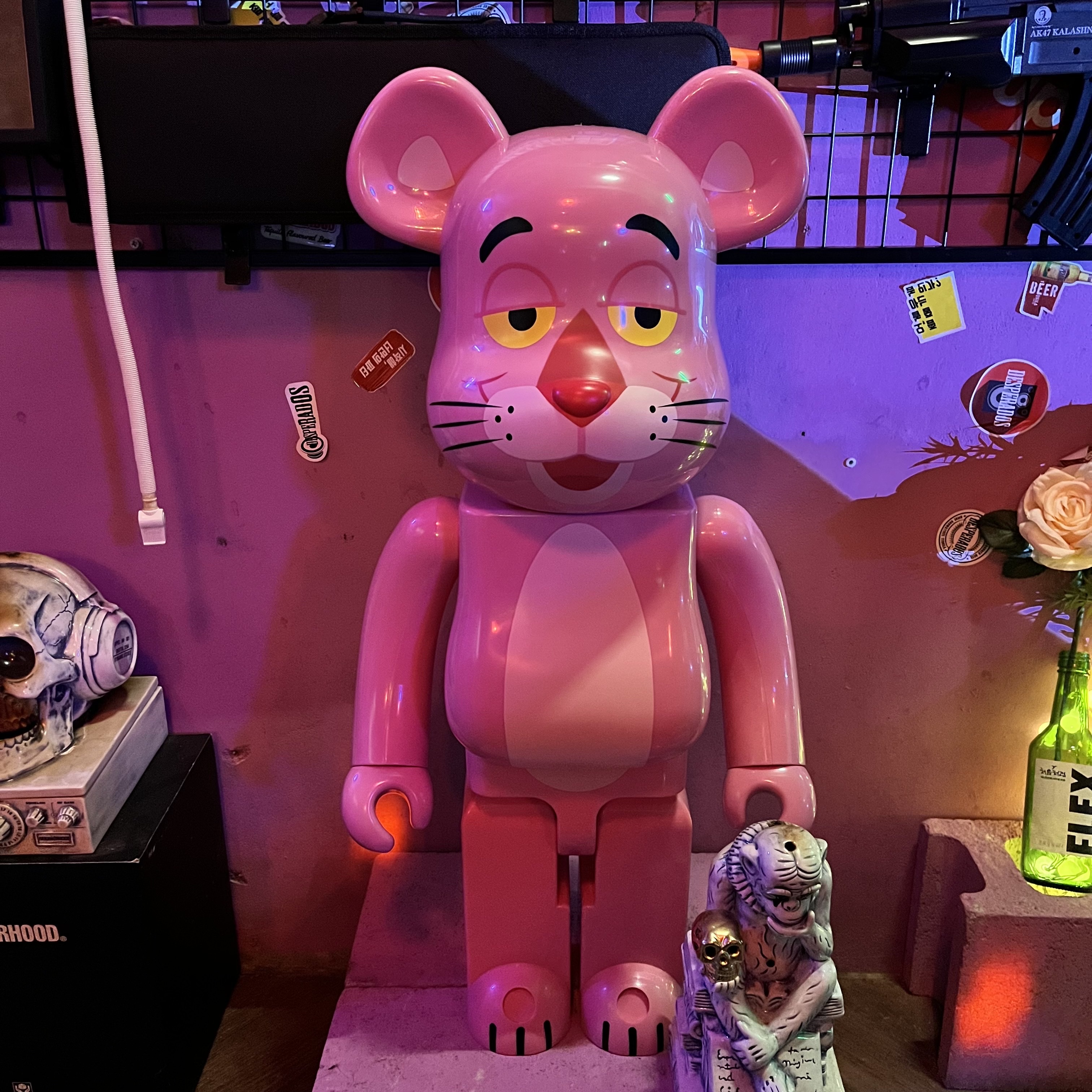 Bearbrick Pink Panther 1000% 착용 스타일