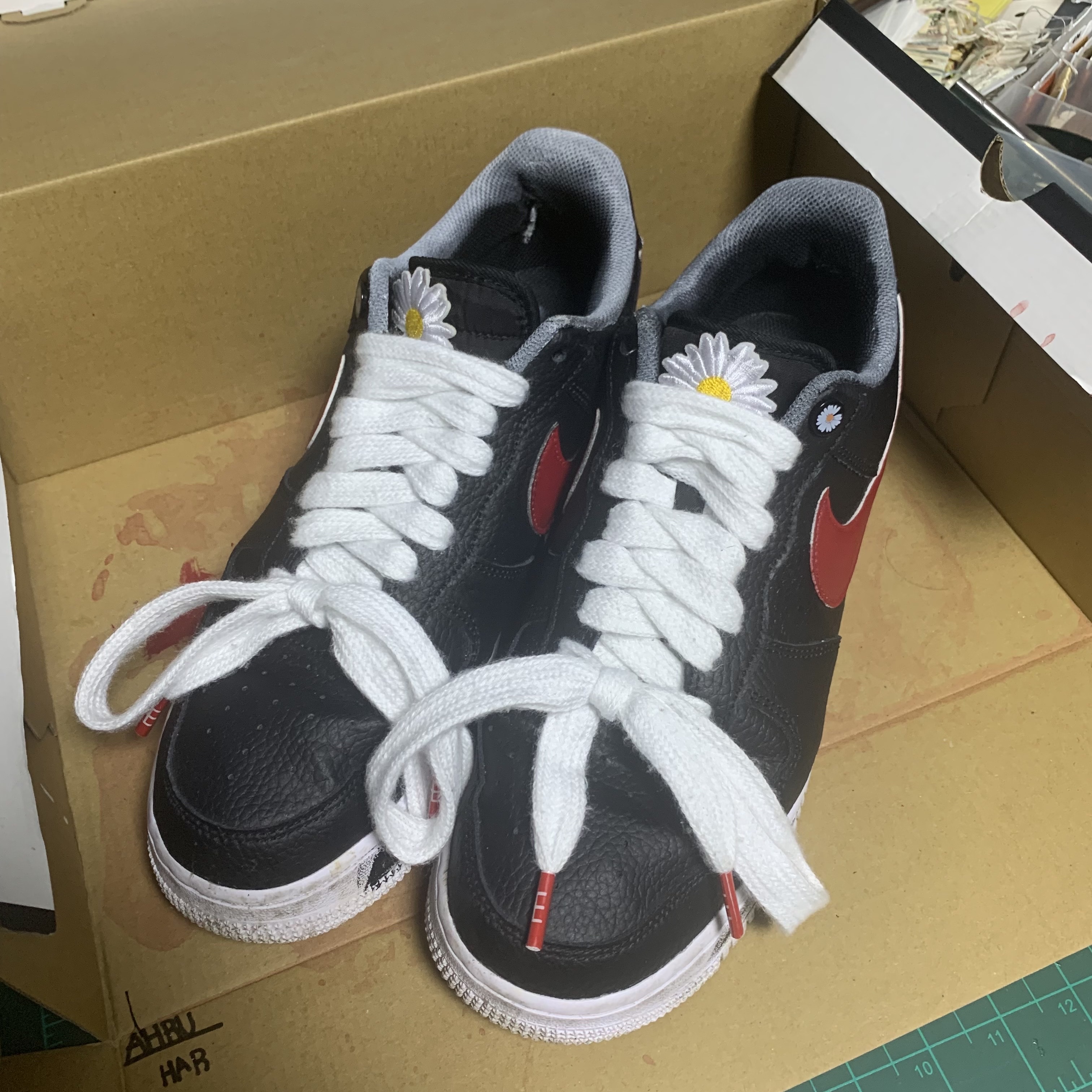 Nike Air Force 1 '07 Black White 착용 스타일 - 2