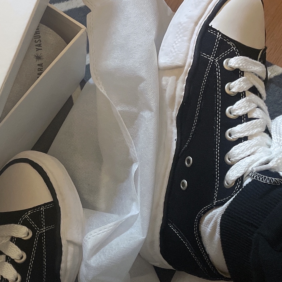 Nike Air Trainer Victor Cruz Light Bone, Maison Mihara Yasuhiro Peterson OG Sole Canvas Low Sneakers Black 착용 스타일 - 2
