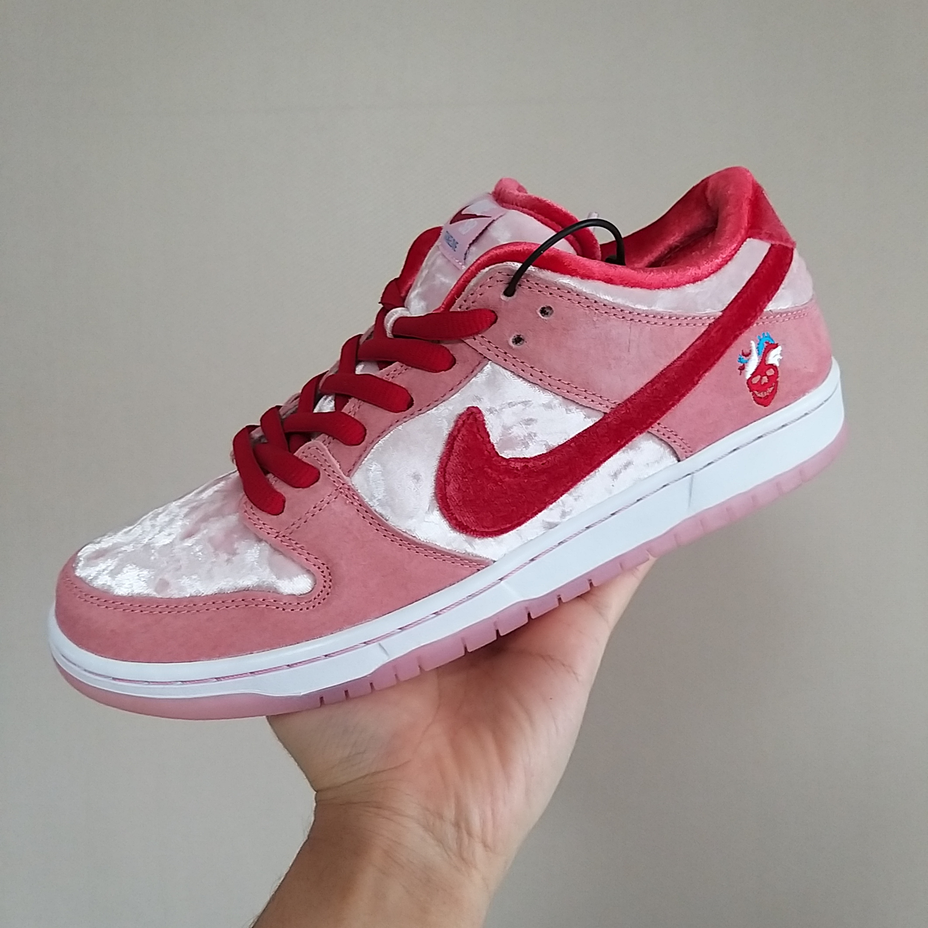 Nike x StrangeLove SB Dunk Low Pink (Regular Box) 착용 스타일