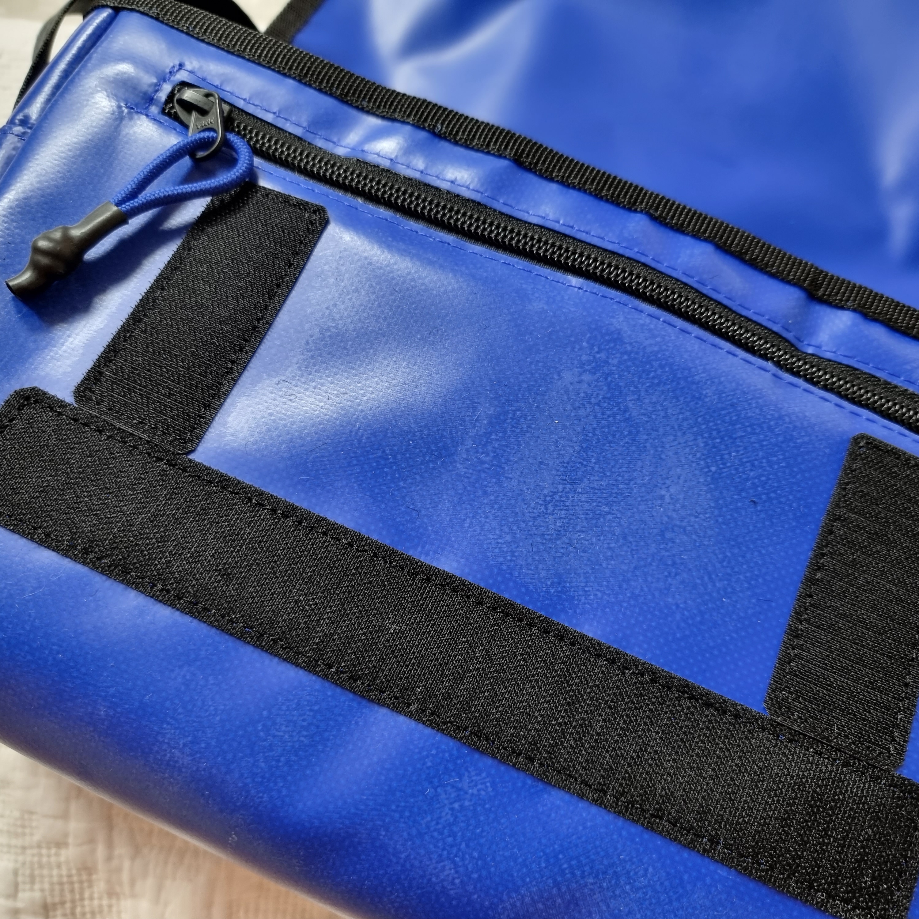 Ader Error Trace Admore Crossbody Bag Blue - 21FW 착용 스타일 - 4