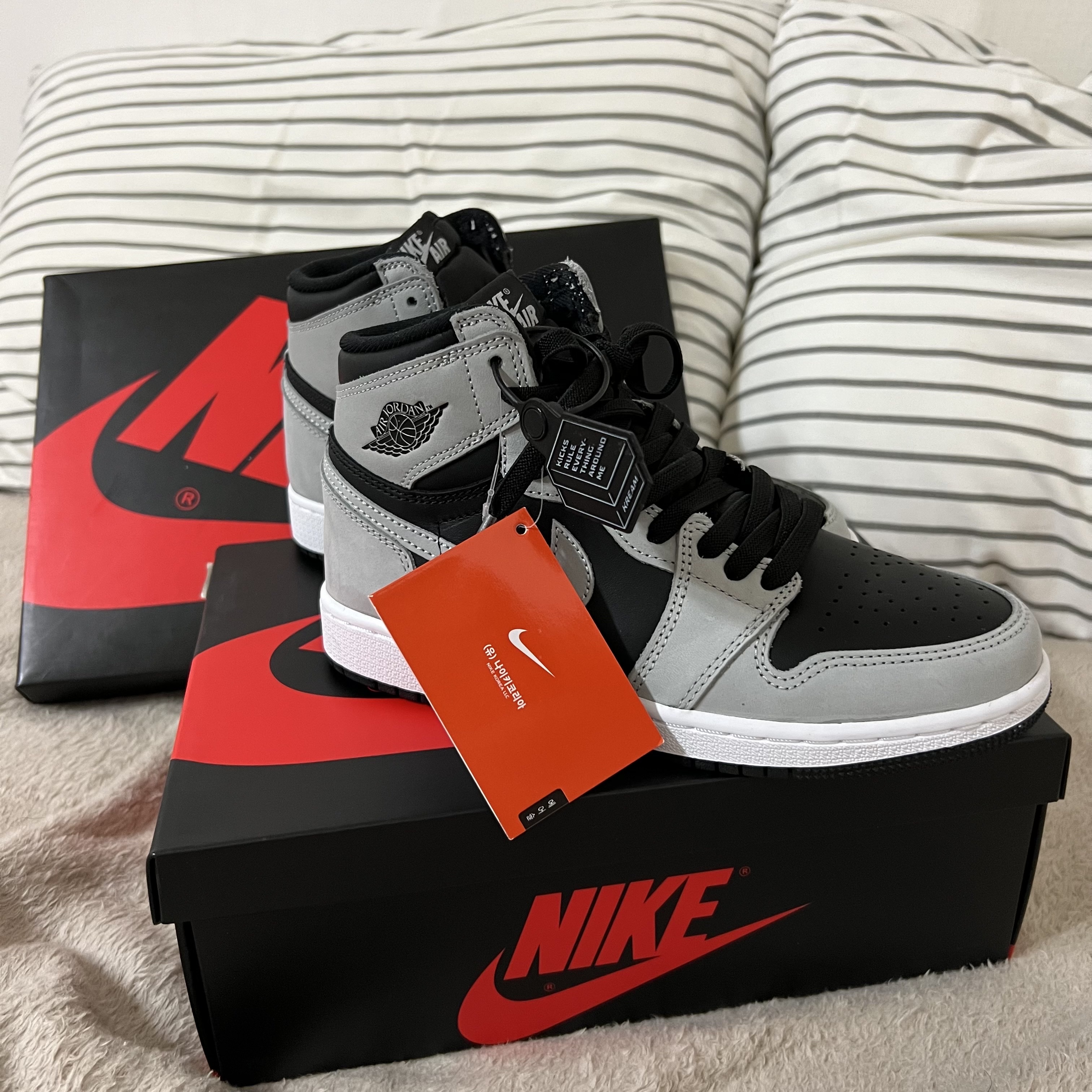 (GS) Jordan 1 Retro High OG Shadow 2.0, Jordan 1 Retro High OG Shadow 2.0 착용 스타일 - 1