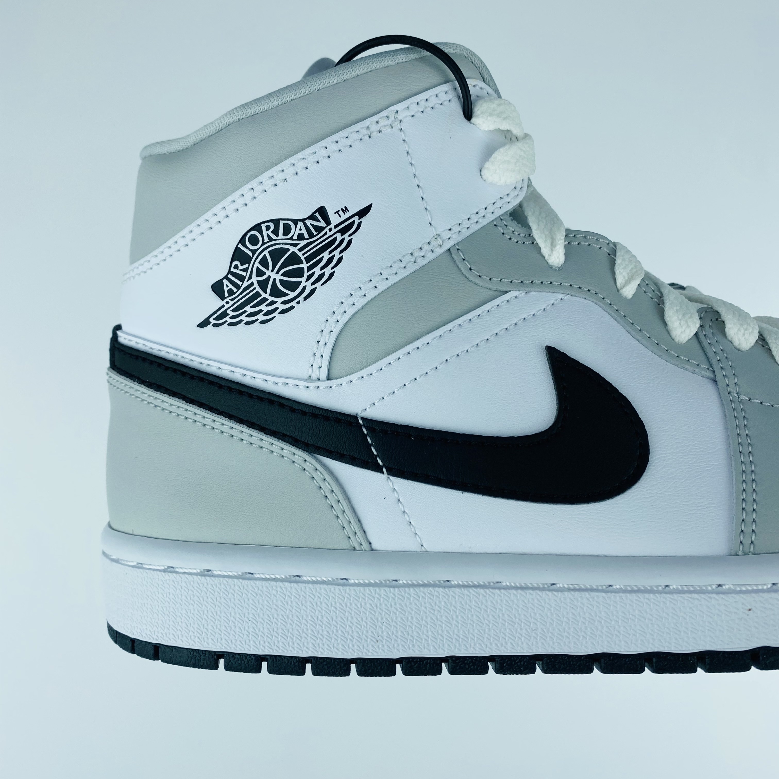 (W) Jordan 1 Mid Grey Fog 착용 스타일 - 2
