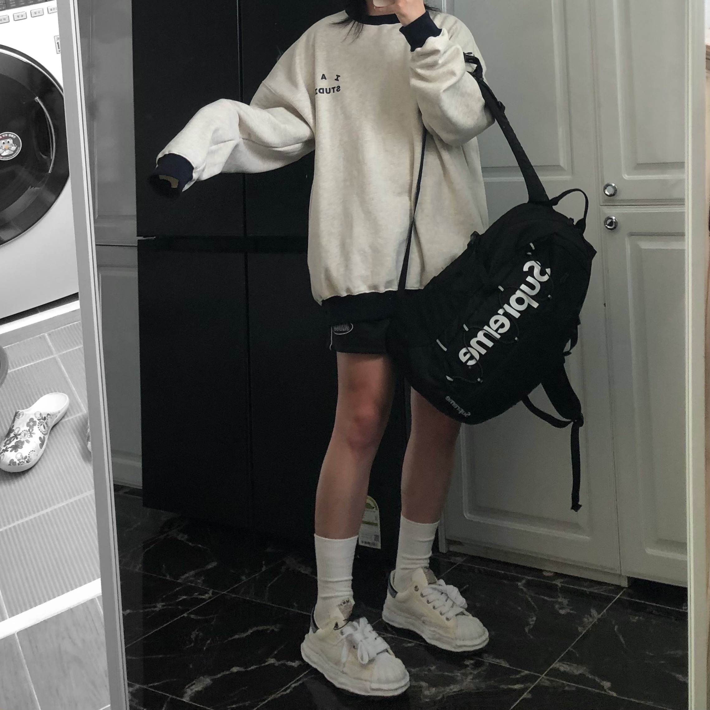 Maison Mihara Yasuhiro Blakey OG Sole Canvas Low-top Sneakers White, Supreme Backpack Black - 18FW 착용 스타일 - 3