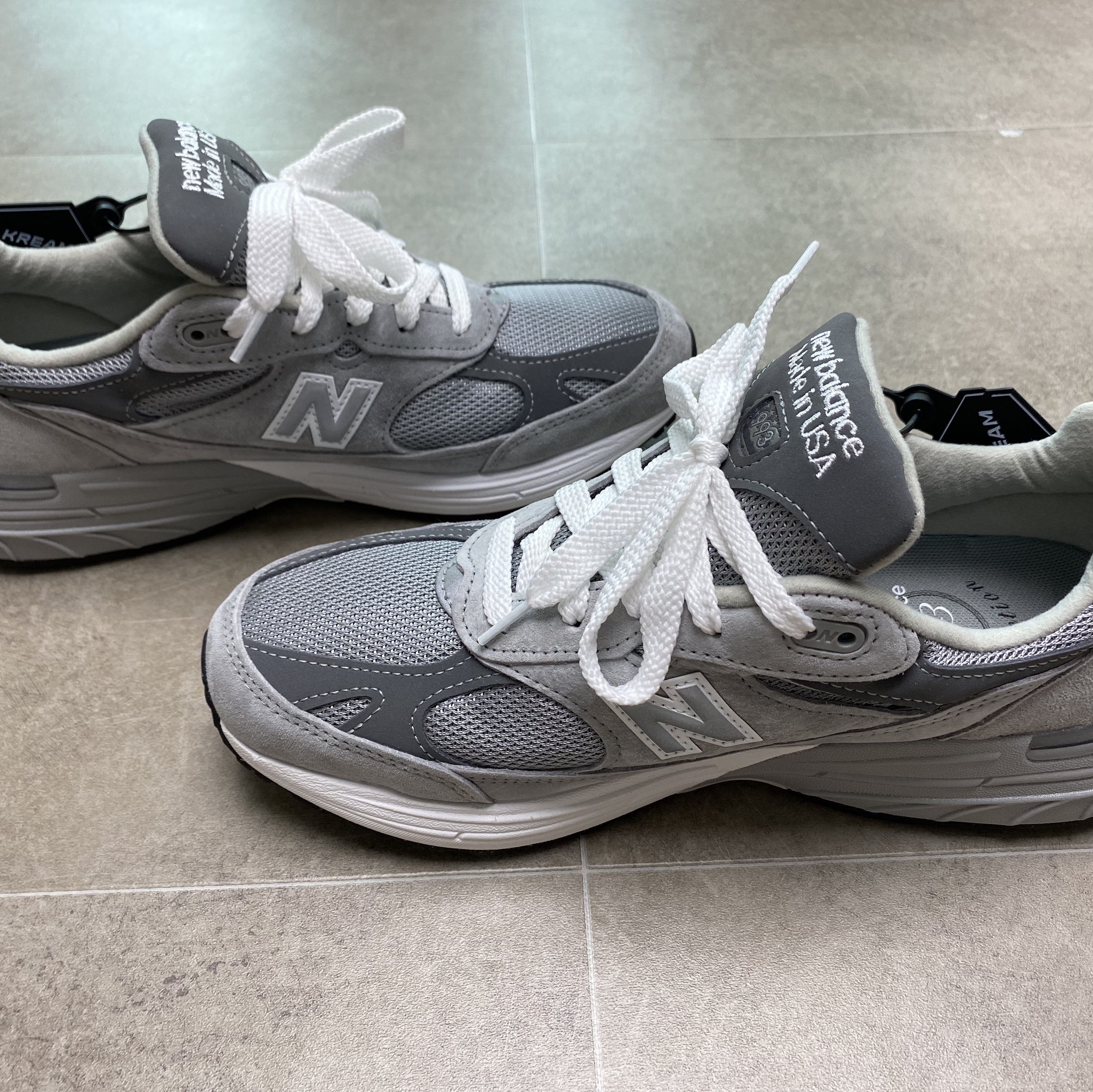 (W) New Balance 993 Made in USA Grey - B Standard 착용 스타일 - 3