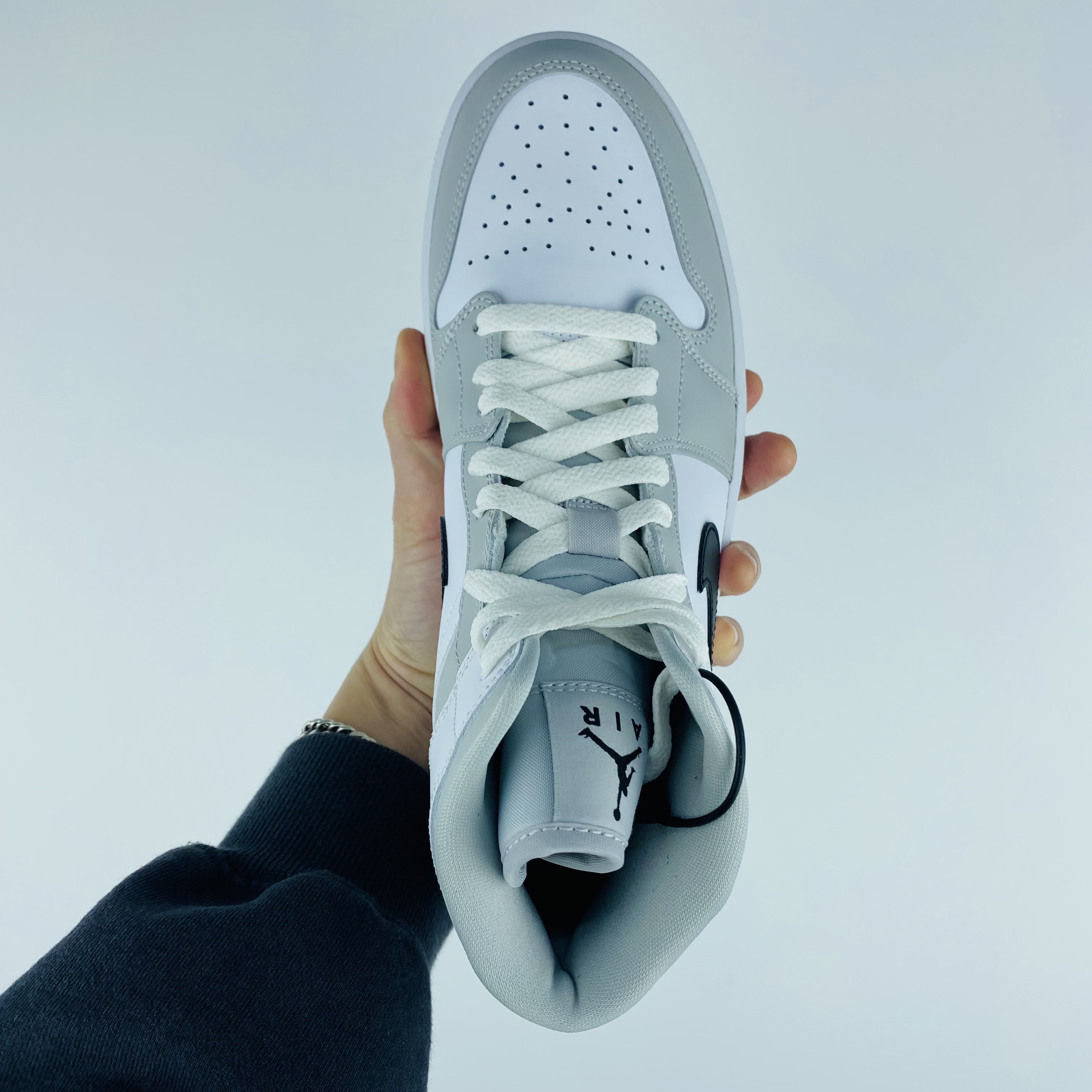 (W) Jordan 1 Mid Grey Fog 착용 스타일 - 5