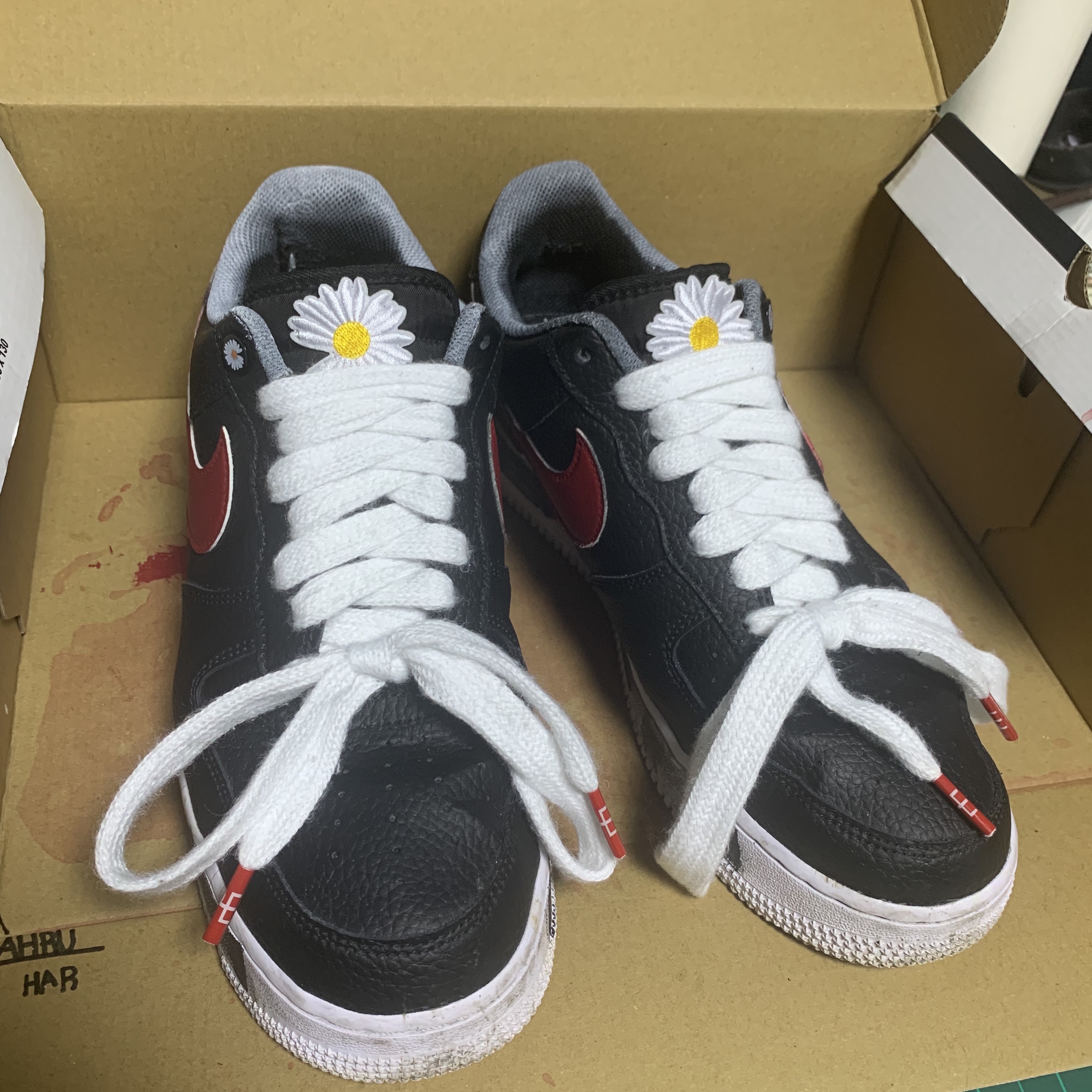 Nike Air Force 1 '07 Black White 착용 스타일 - 3