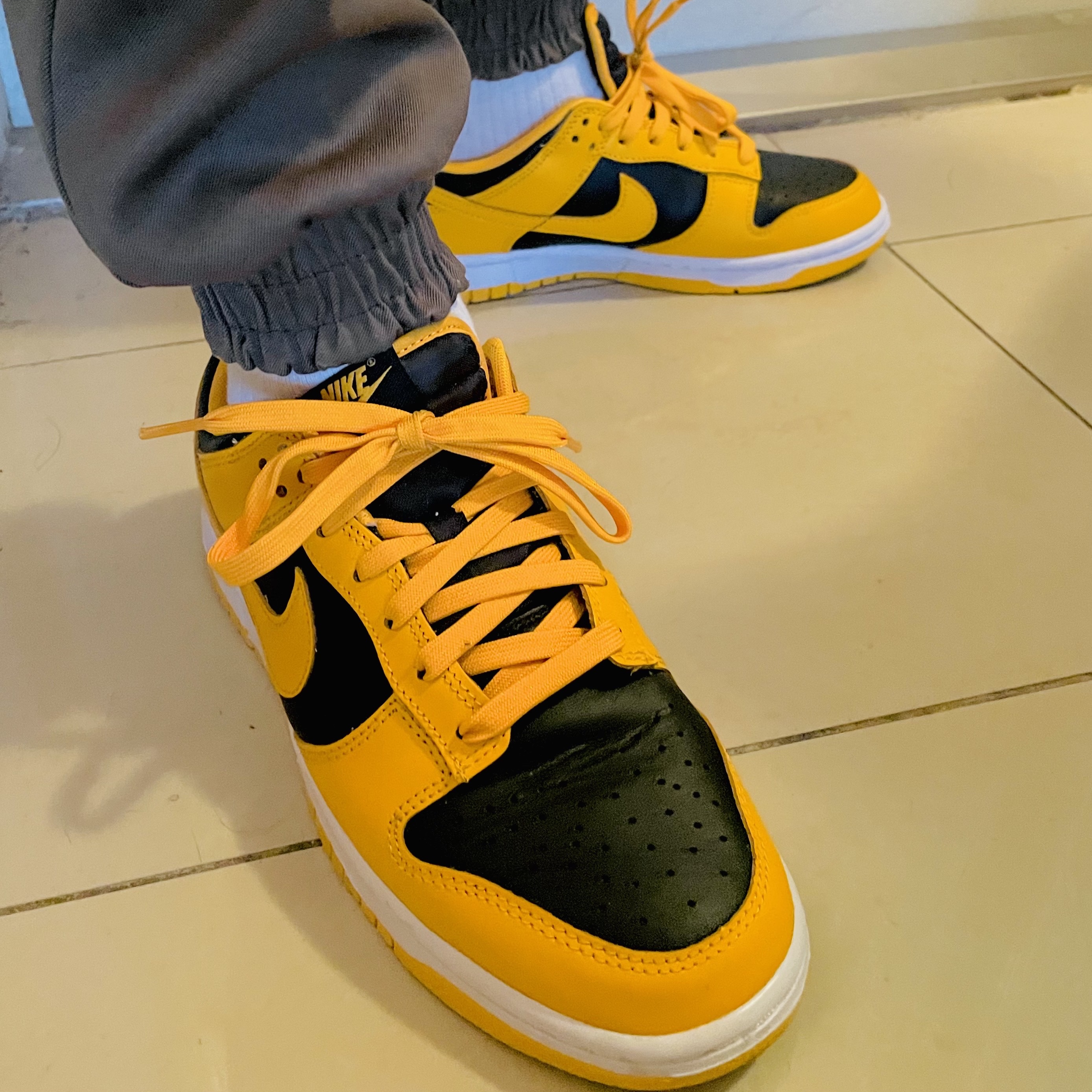 Nike Dunk Low Retro Championship Goldenrod 착용 스타일