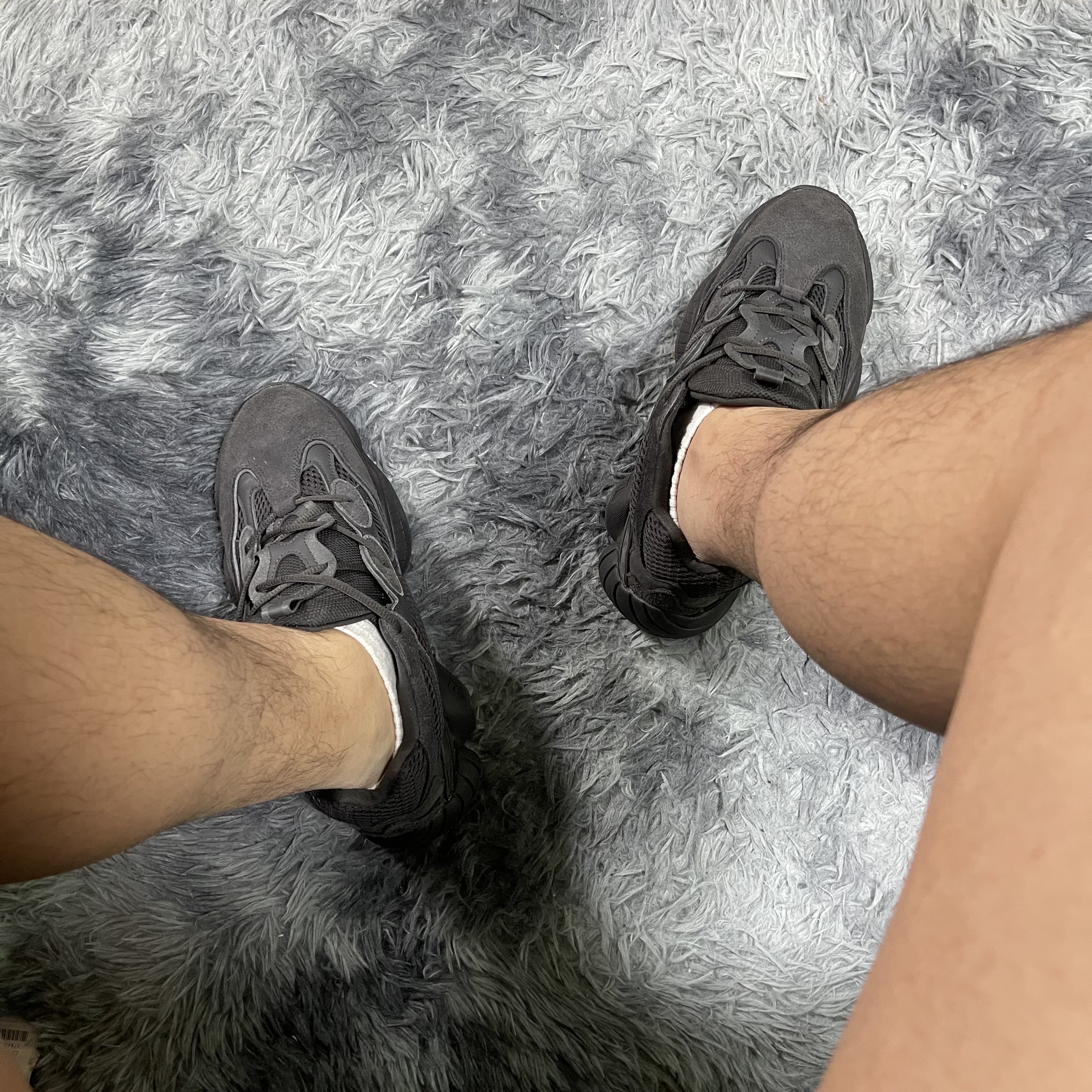 Adidas Yeezy 500 Utility Black 2018/2020 착용 스타일 - 2