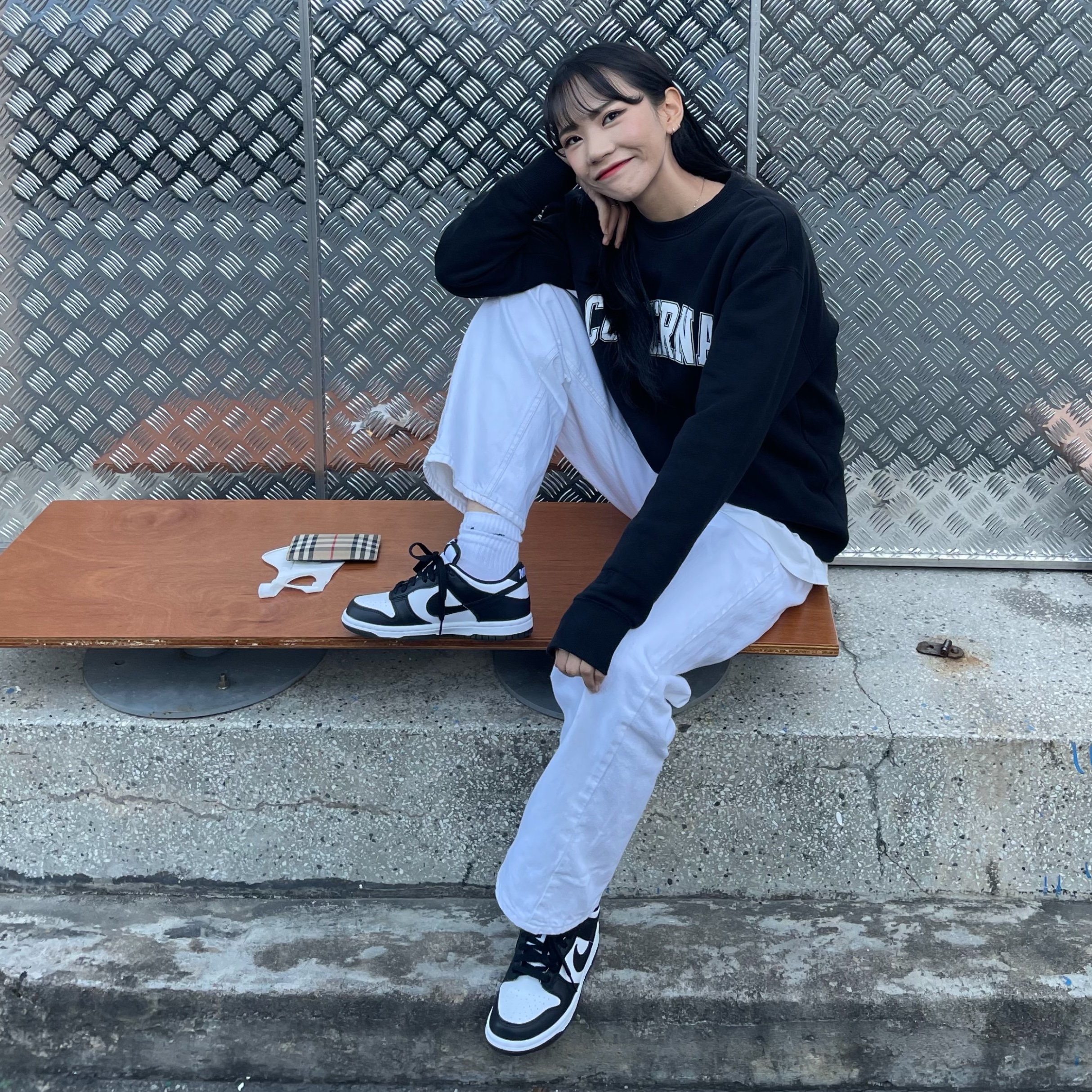 (W) Nike Dunk Low Black 착용 스타일 - 3