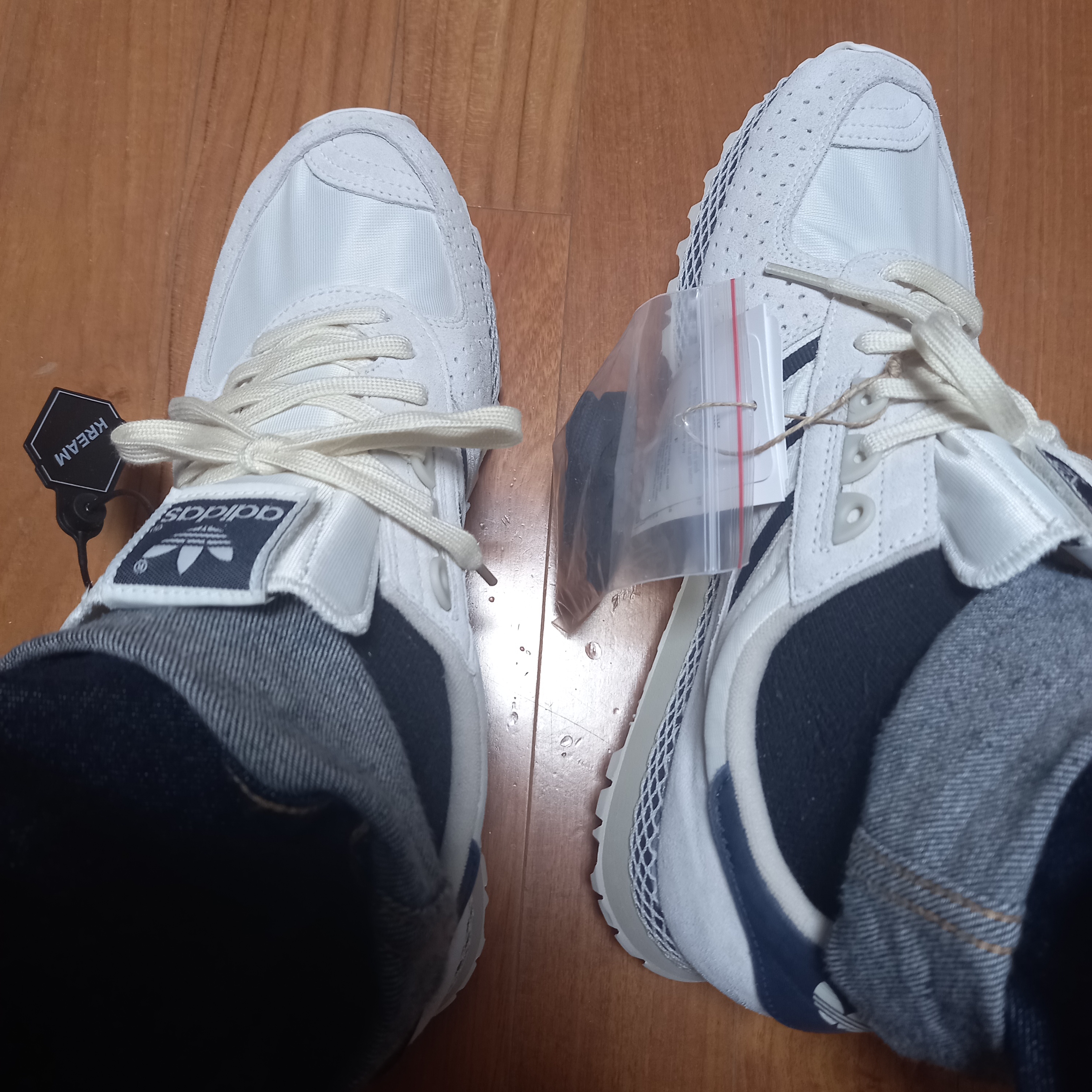 Adidas City Marathon PT Beige Navy 착용 스타일 - 2