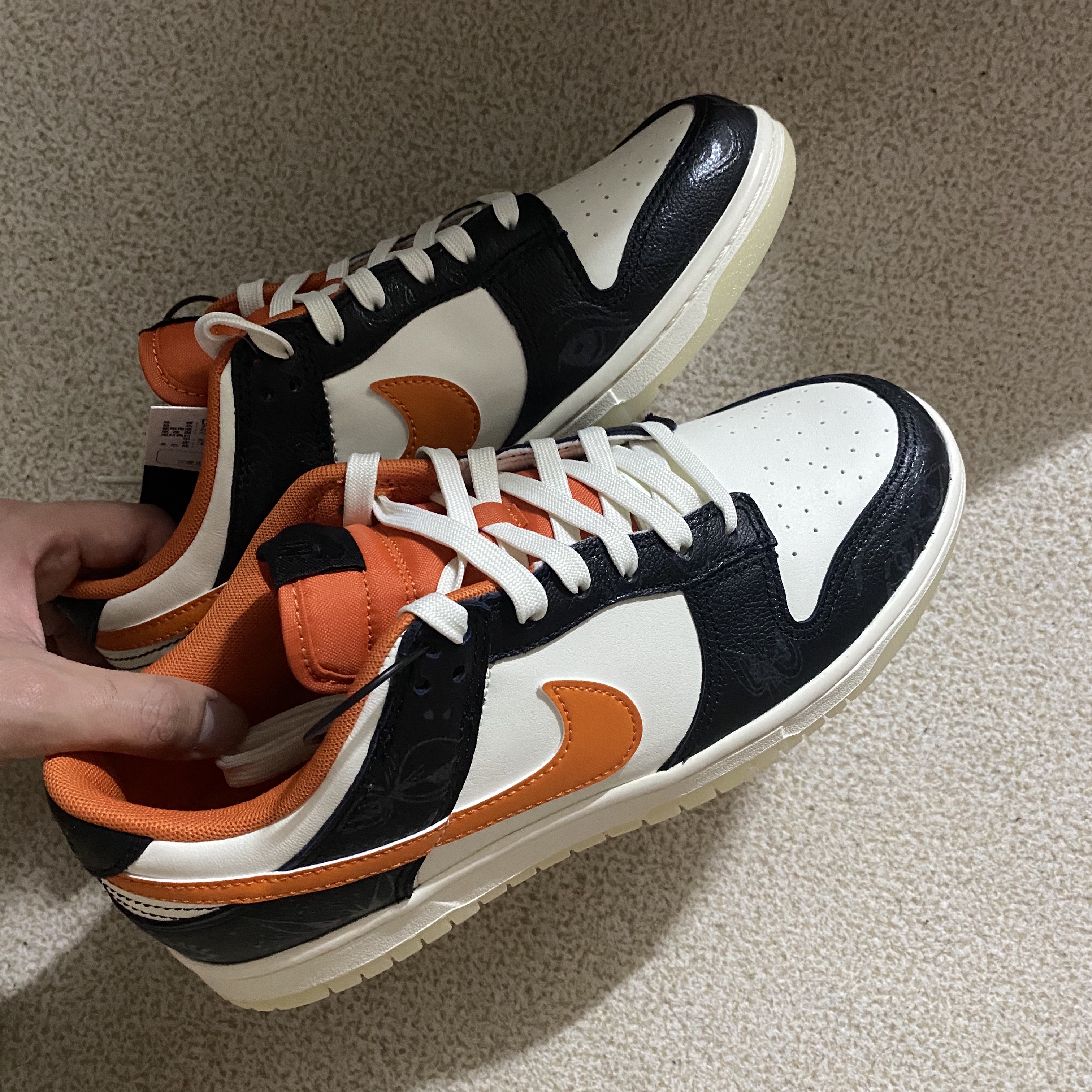 Nike Dunk Low Retro PRM Halloween 착용 스타일