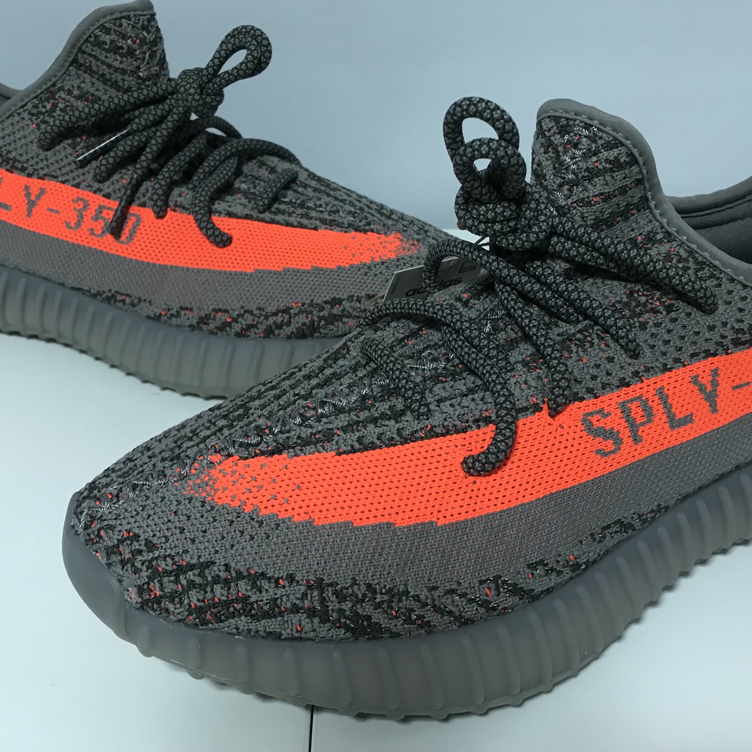 Adidas Yeezy Boost 350 V2 Beluga - Reflective 착용 스타일