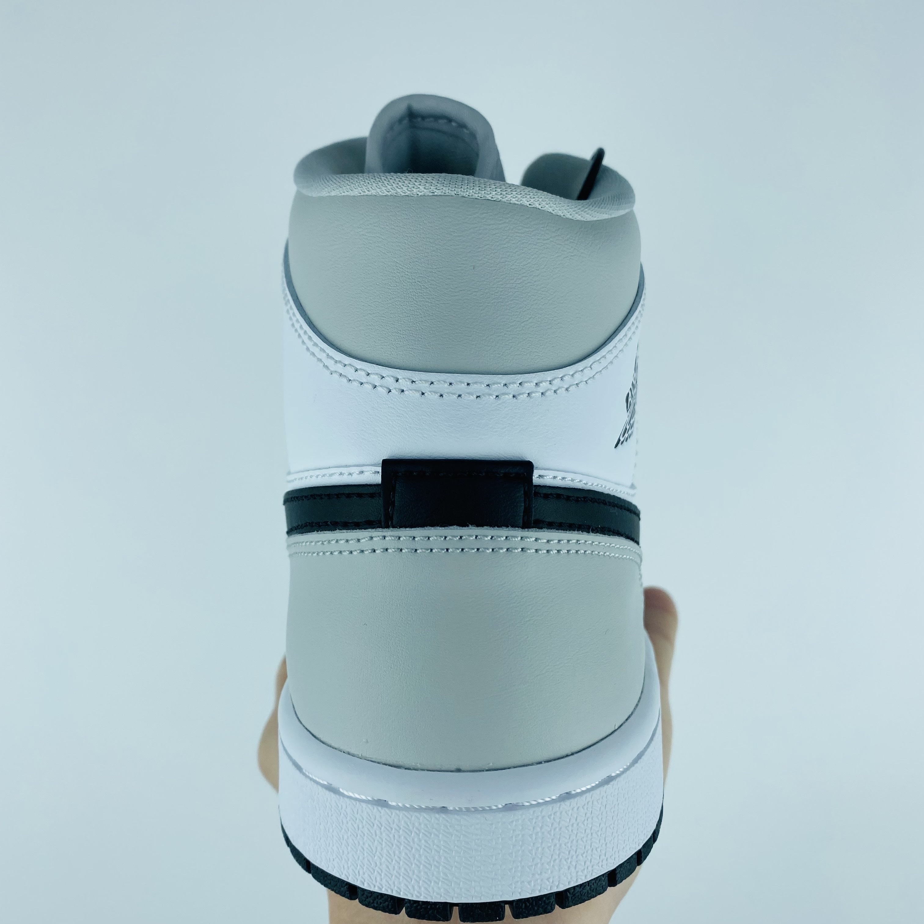 (W) Jordan 1 Mid Grey Fog 착용 스타일 - 4