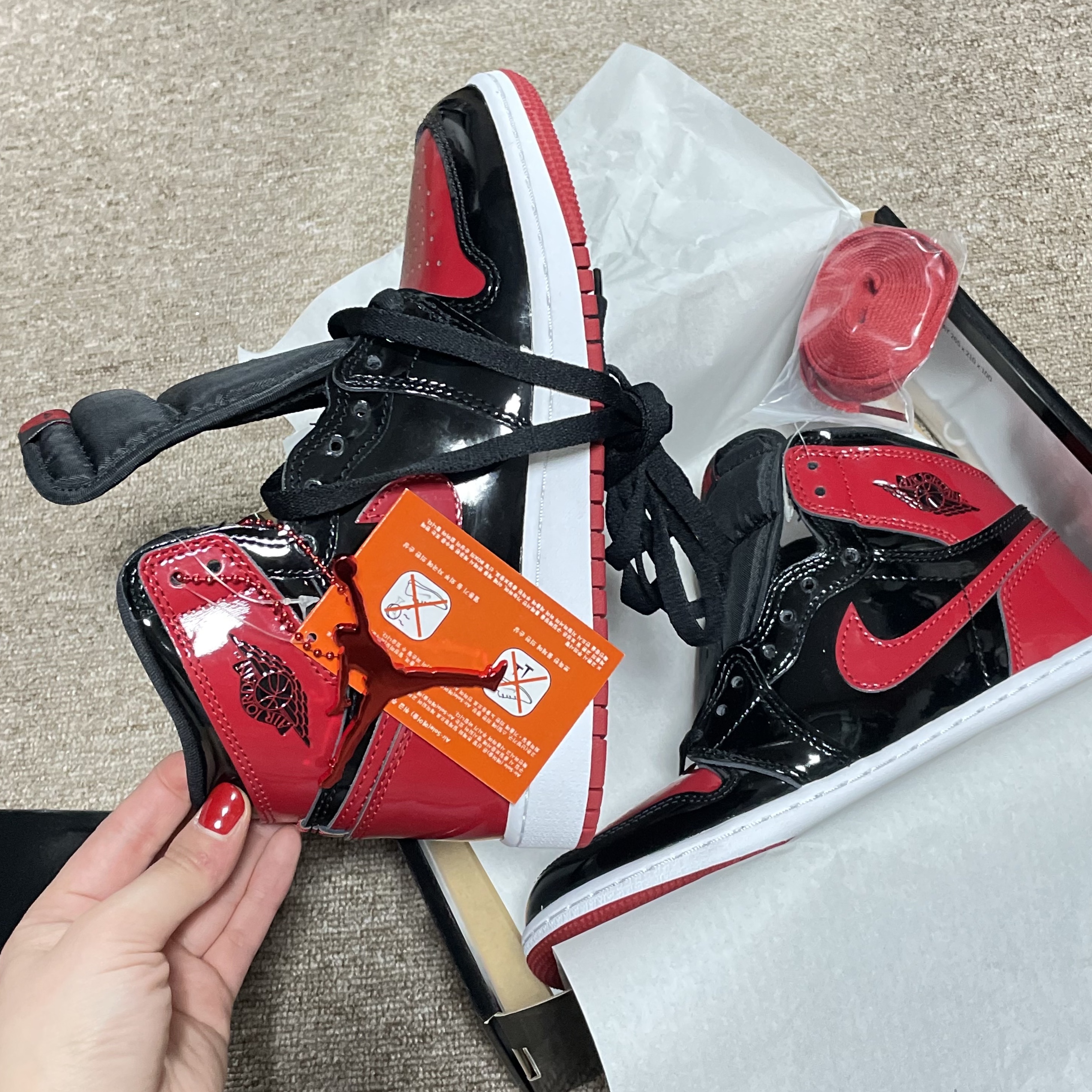 Jordan 1 Retro High OG Patent Bred, (GS) Jordan 1 Retro High OG Patent Bred 착용 스타일
