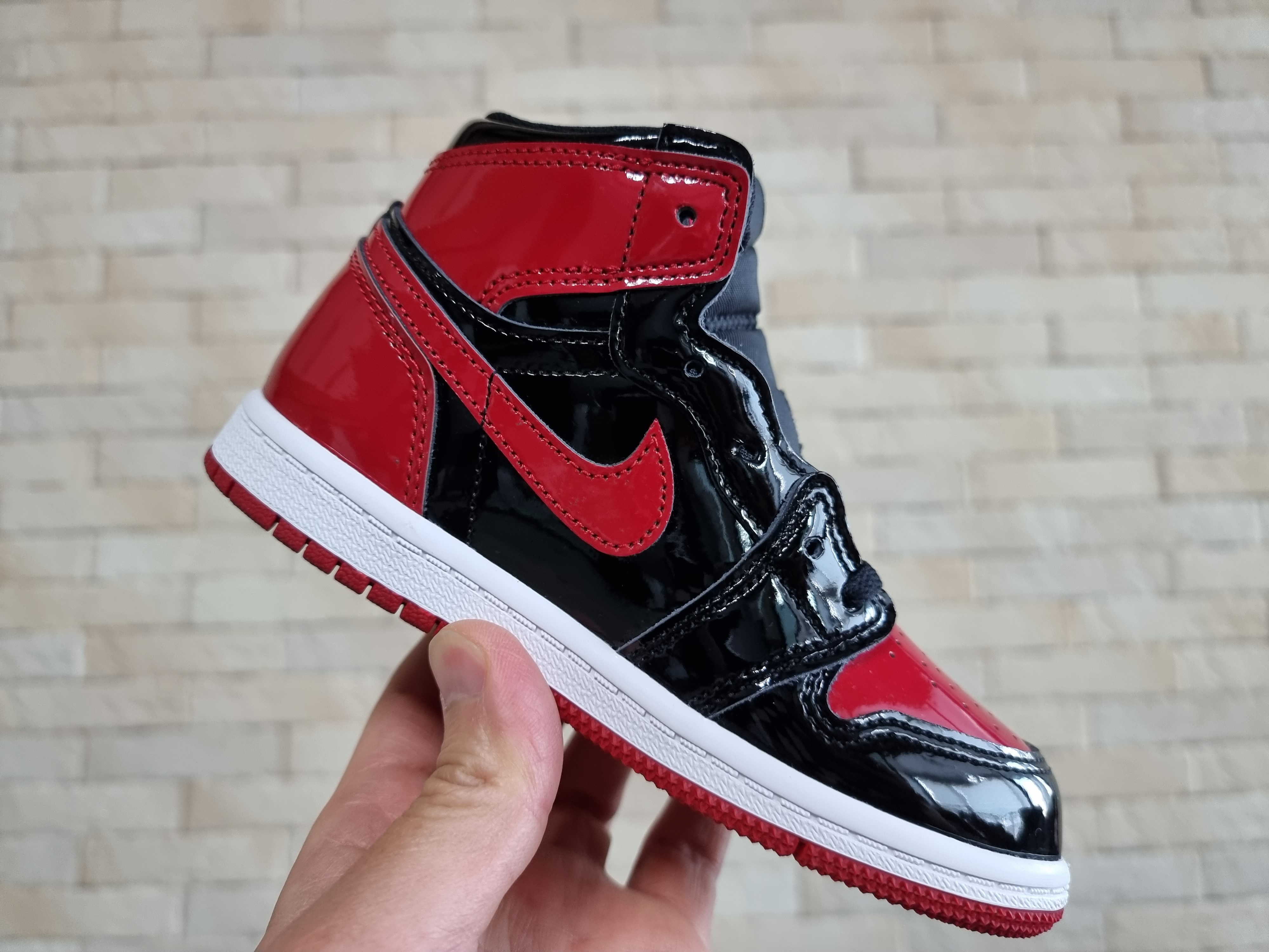 (TD) Jordan 1 Retro High OG Patent Bred 착용 스타일 - 5