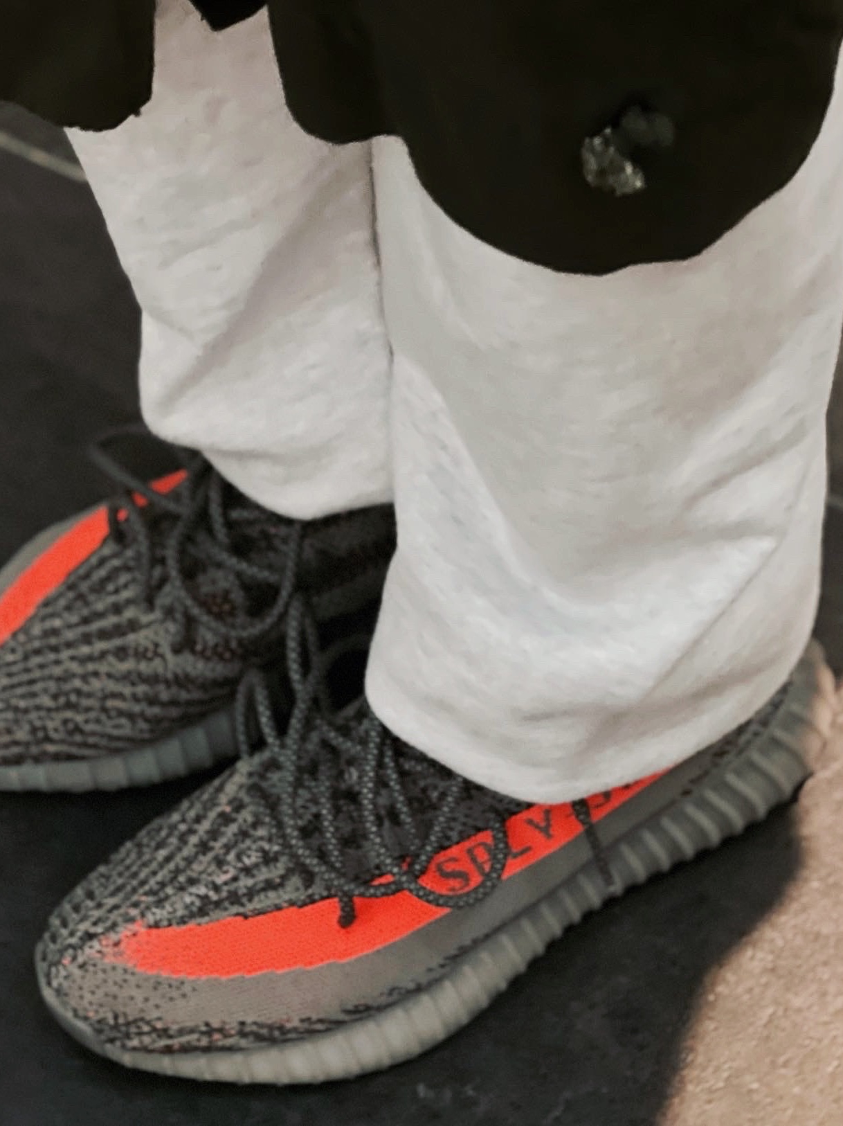 Adidas Yeezy Boost 350 V2 Beluga - Reflective 착용 스타일 - 2