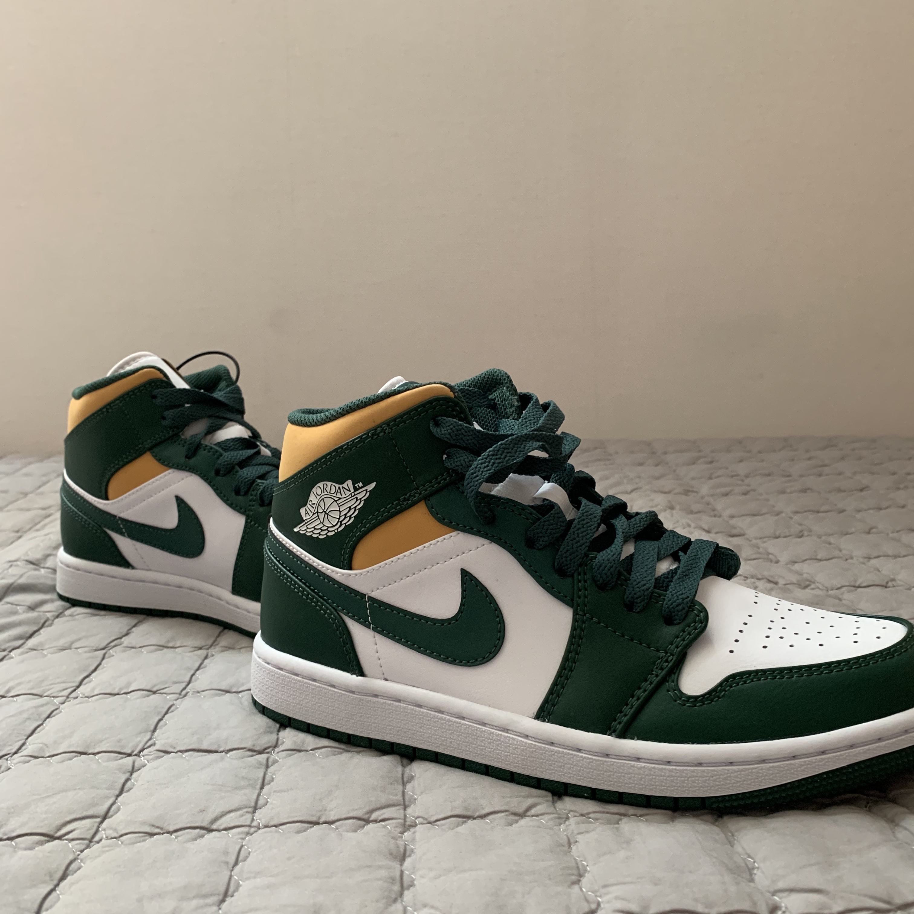 Jordan 1 Mid Sonics 2021 착용 스타일 - 3