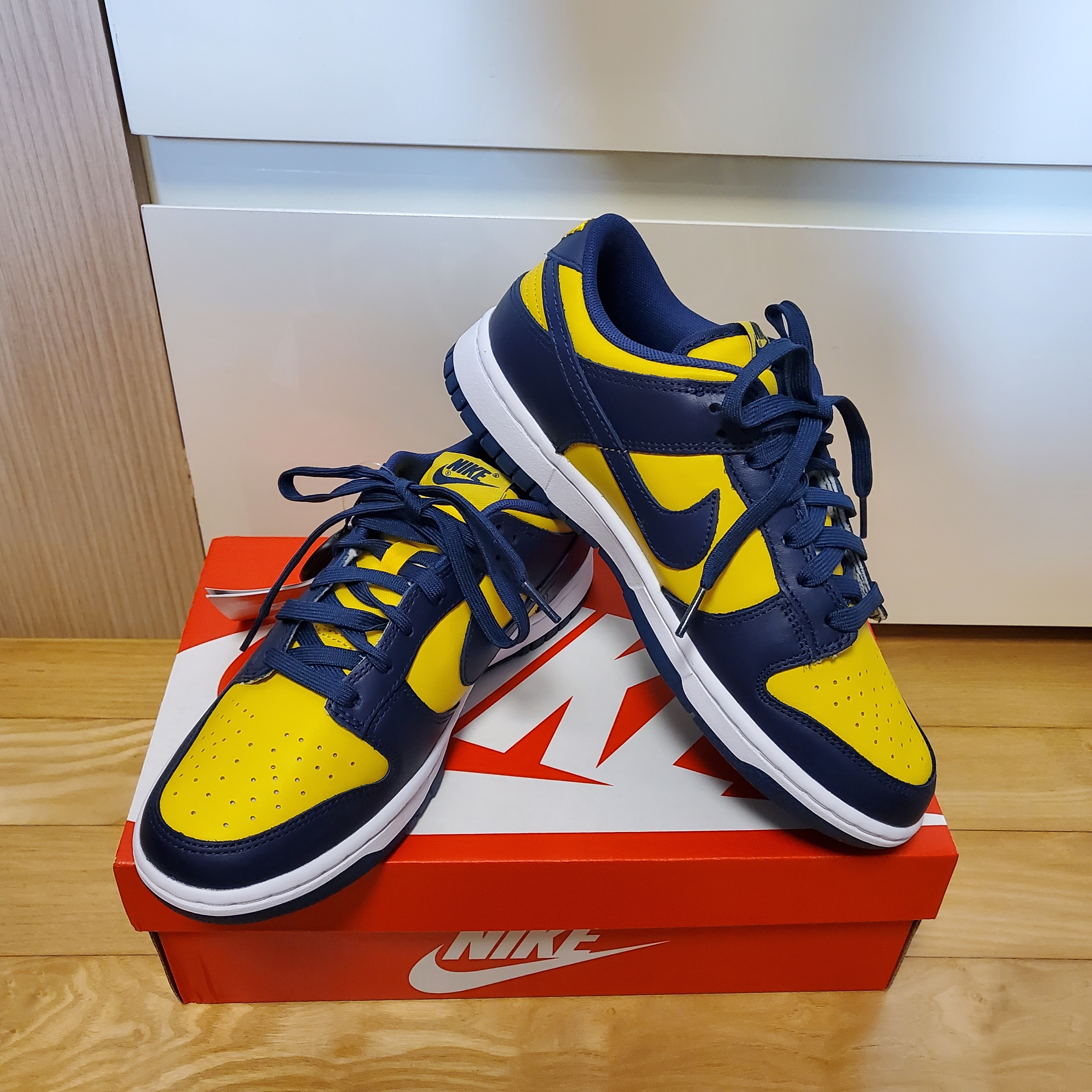 Nike Dunk Low Retro Varsity Maize 착용 스타일