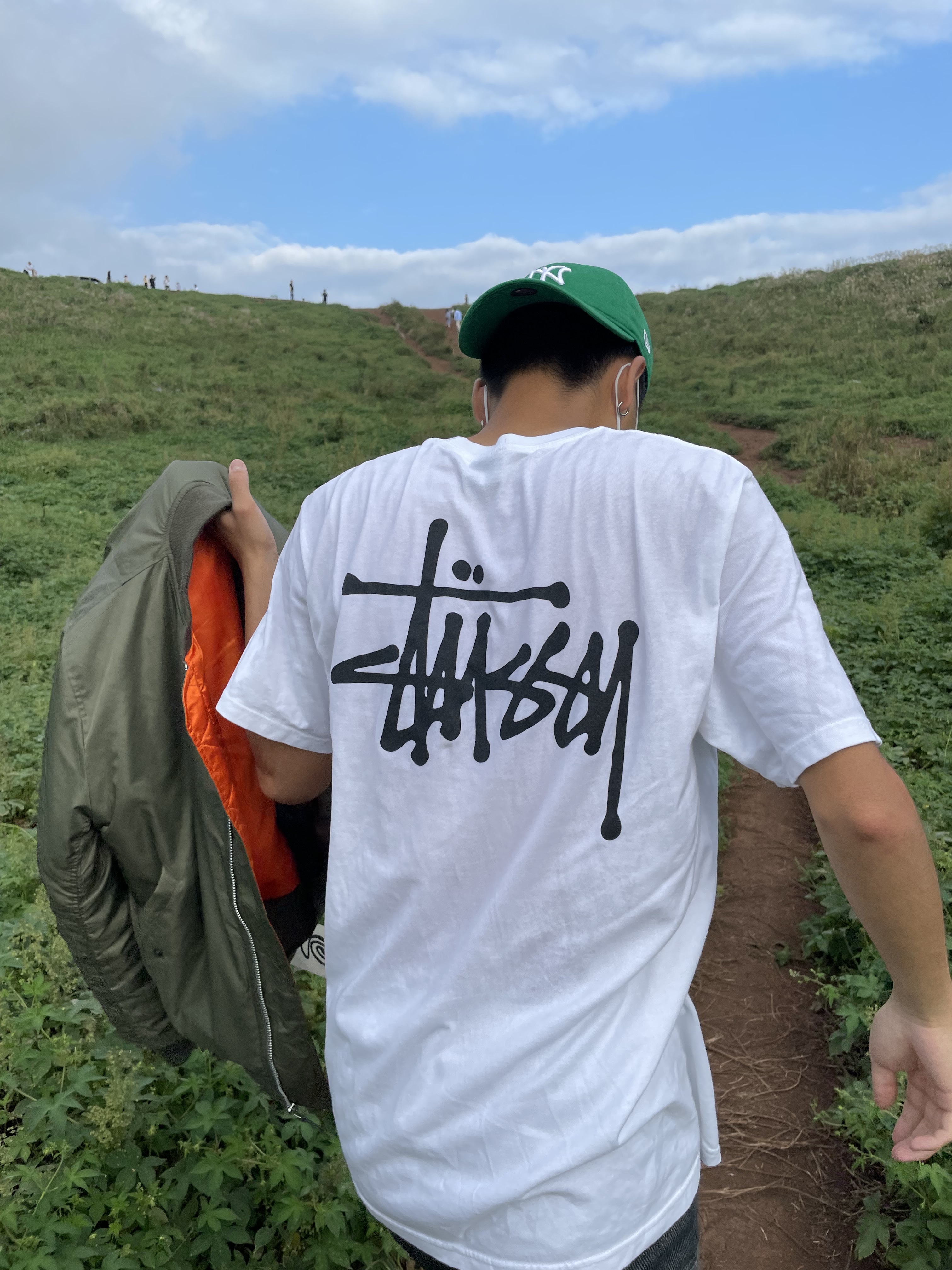 Stussy x CDG MA-1 Jacket Olive, Jordan 1 x Travis Scott Retro High OG SP Mocha 착용 스타일 - 2