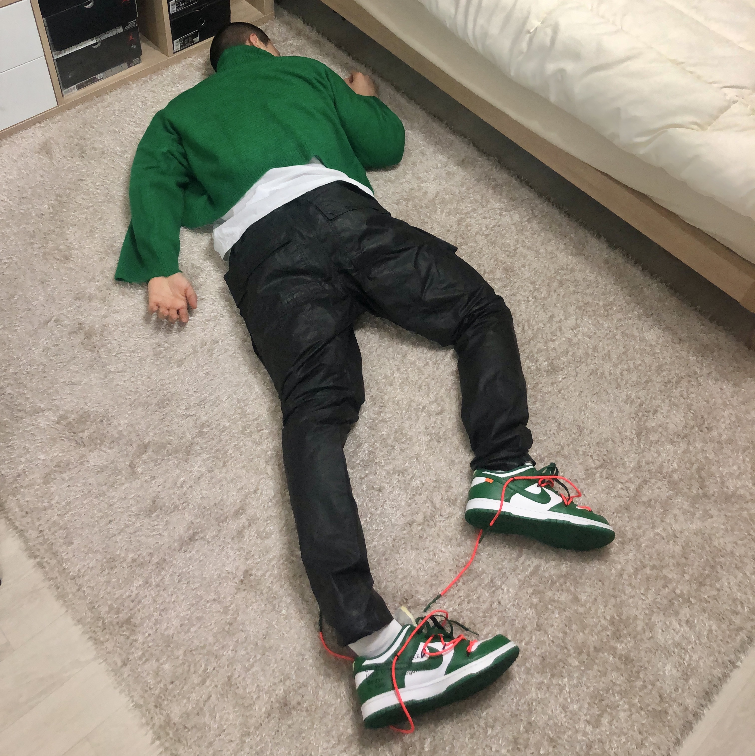 Nike x Off-White Dunk Low Pine Green 착용 스타일