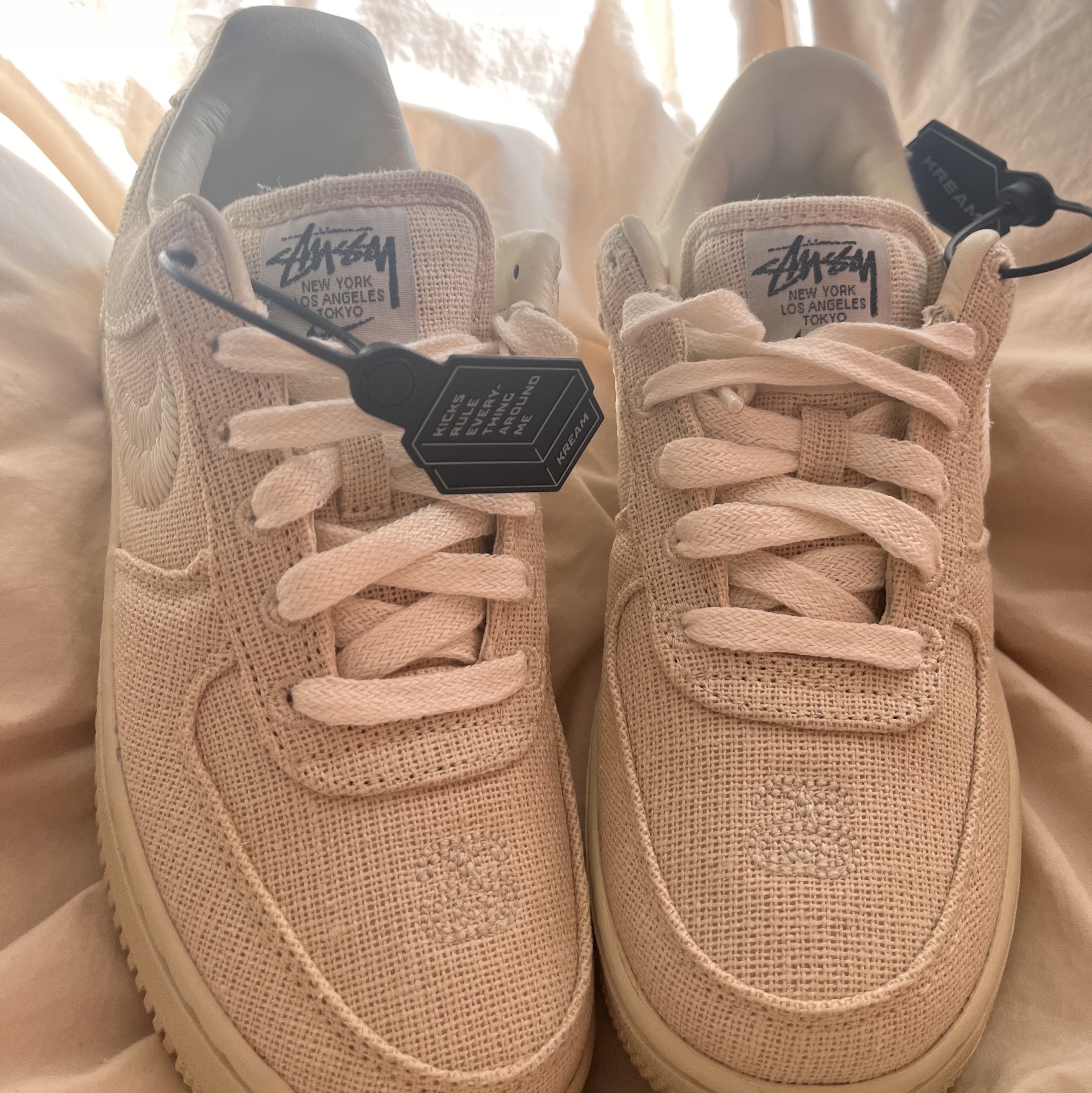 Nike x Stussy Air Force 1 Low Fossil 착용 스타일 - 4