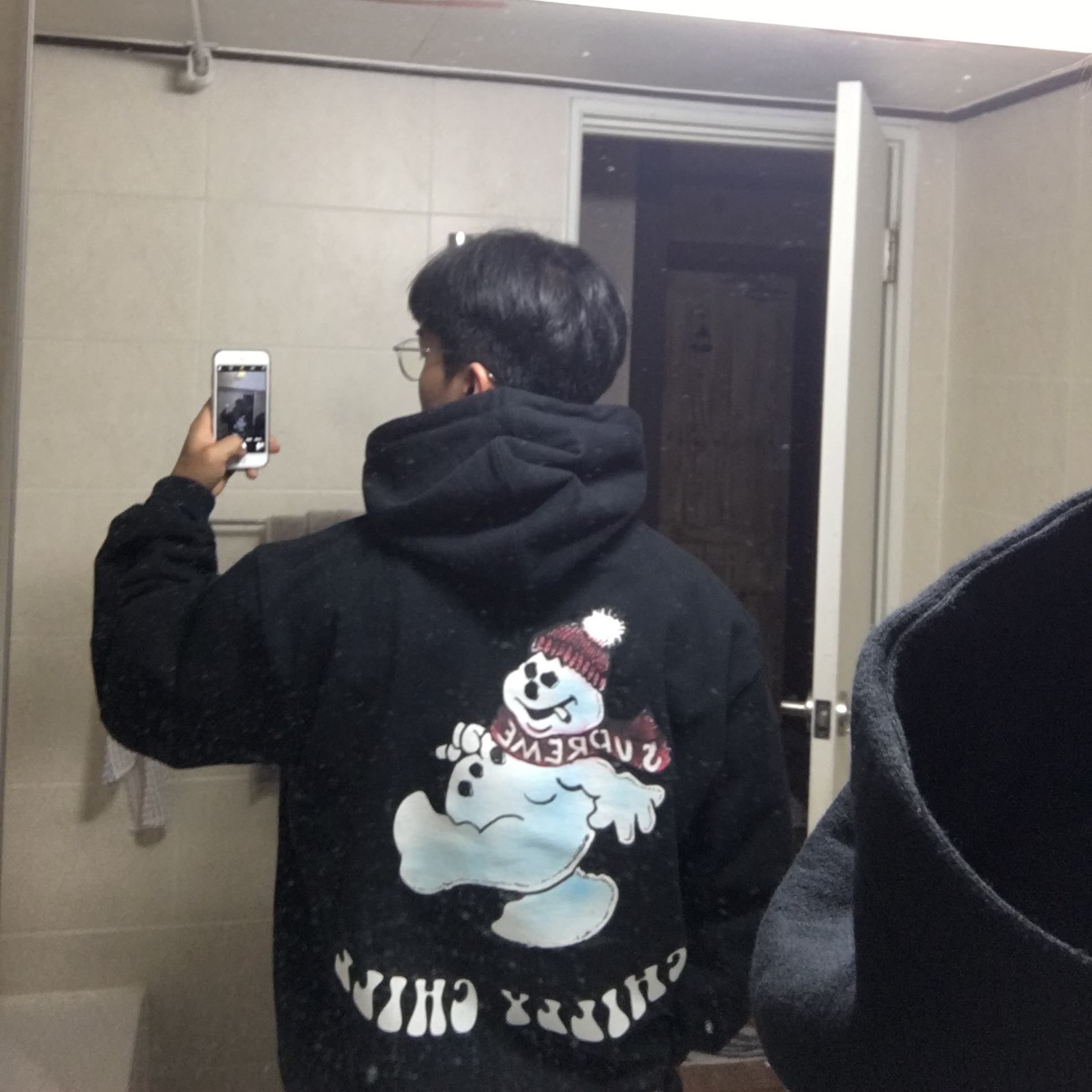 Supreme Snowman Hooded Sweatshirt Black - 21FW 착용 스타일 - 2