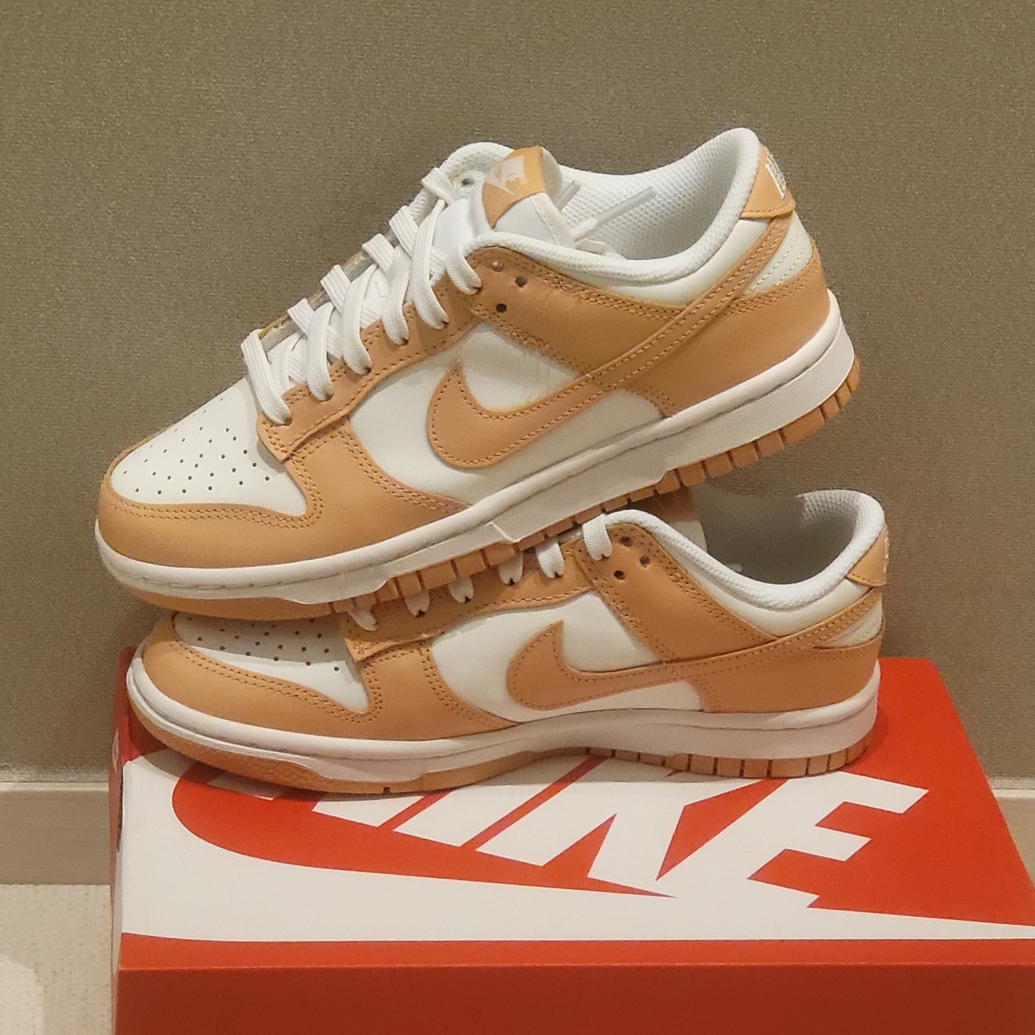 (W) Nike Dunk Low Harvest Moon 착용 스타일 - 2