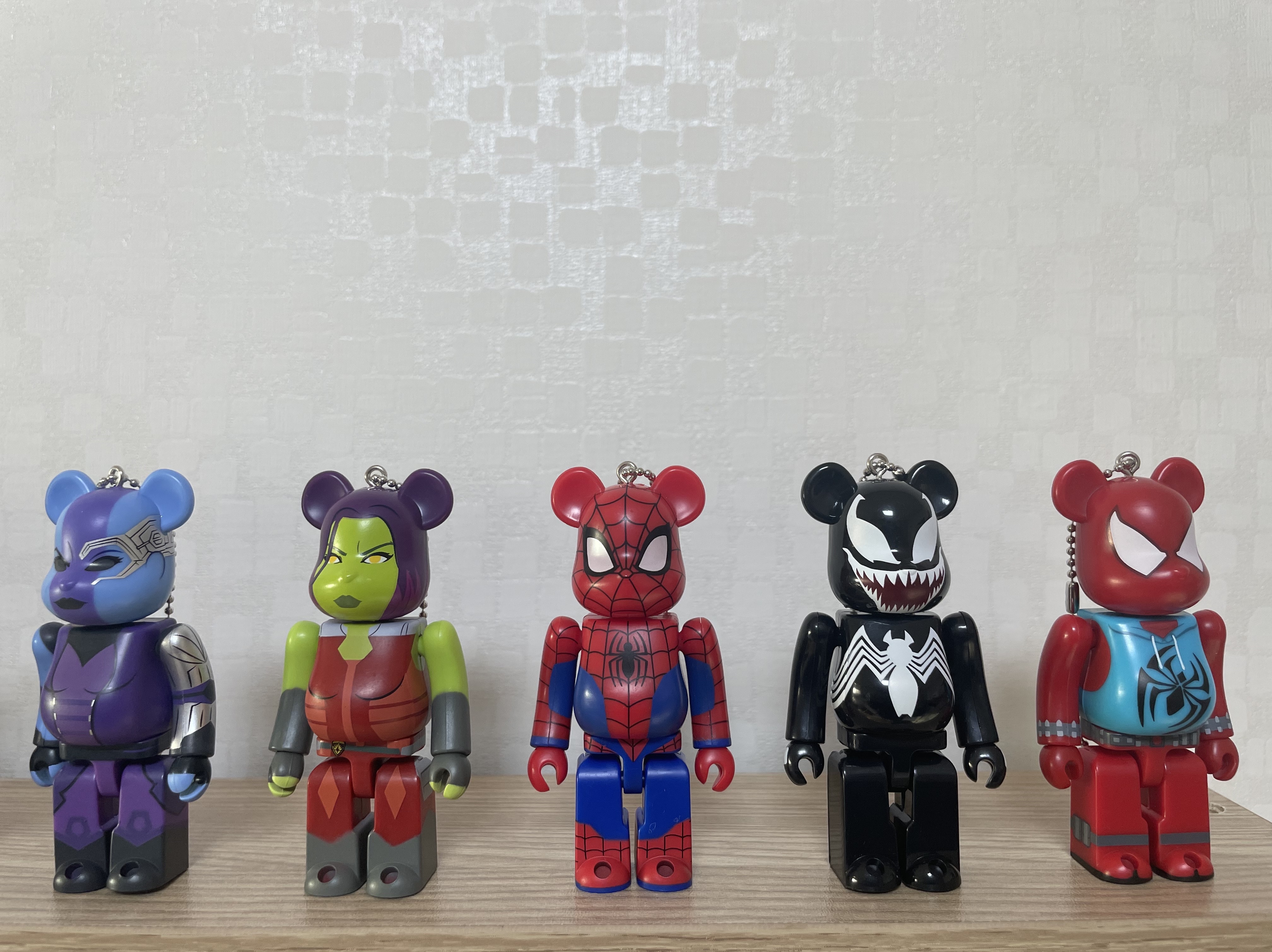 Bearbrick Happy Kuji Marvel Set 20 Pack 100% 착용 스타일 - 4