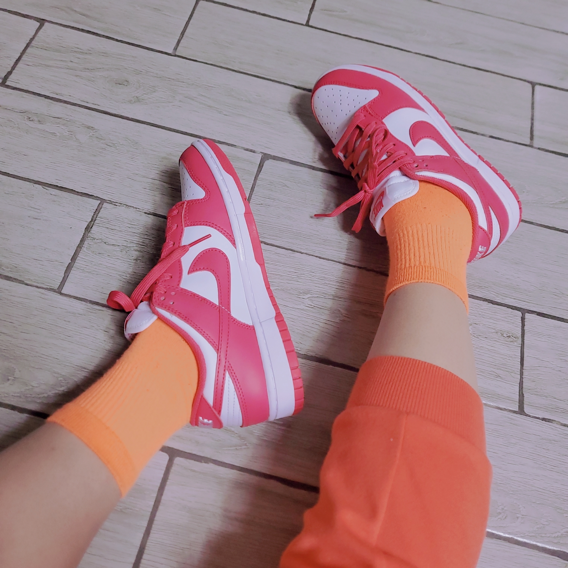 (W) Nike Dunk Low Archeo Pink 착용 스타일