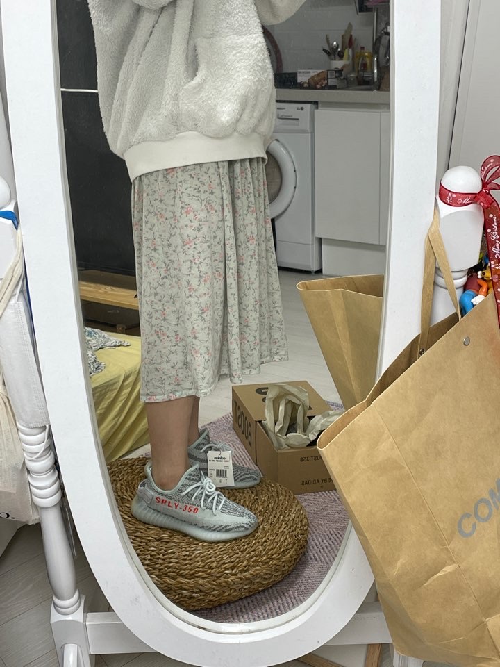 Adidas Yeezy Boost 350 V2 Blue Tint 2017 착용 스타일 - 2