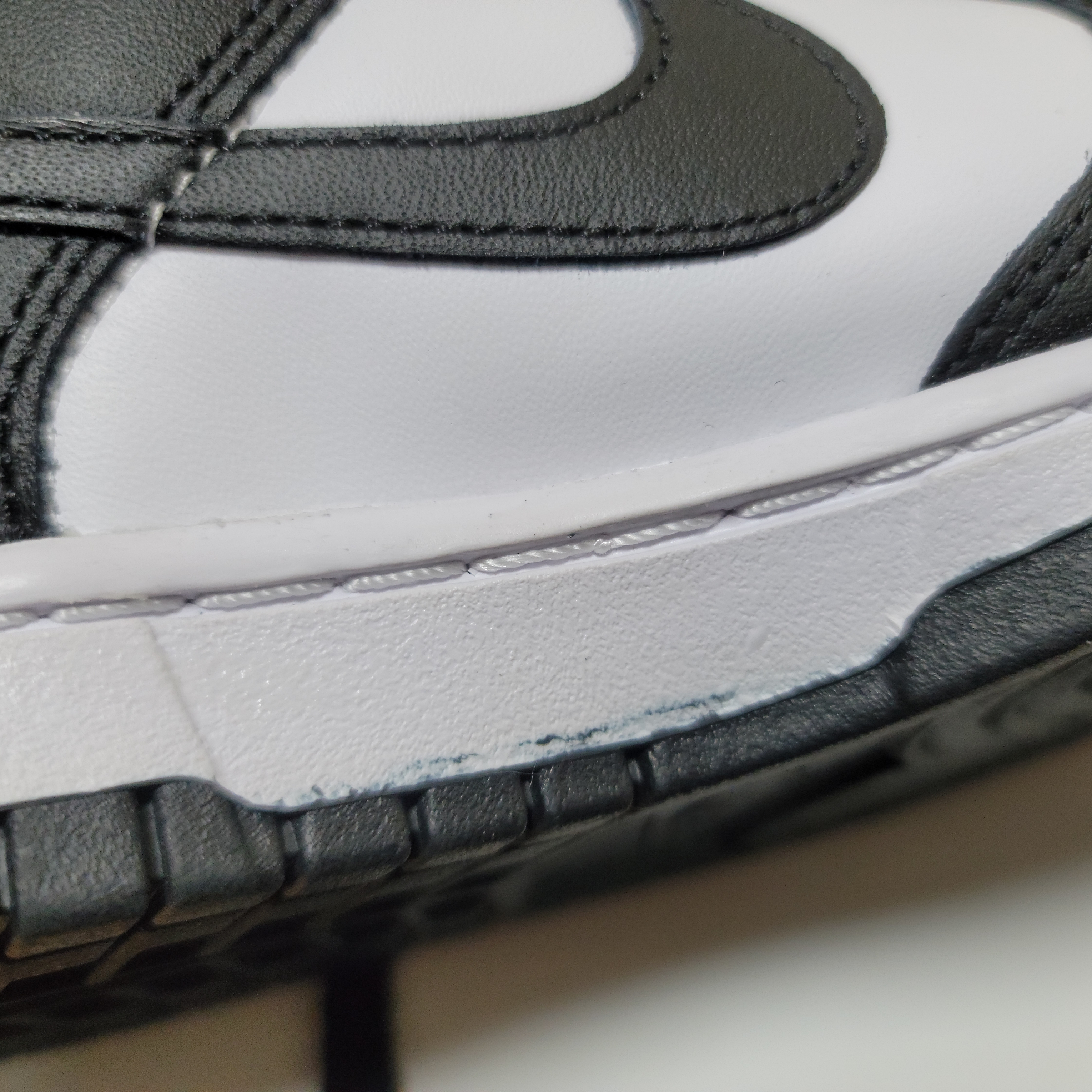 Nike Dunk Low Retro Black 착용 스타일 - 2