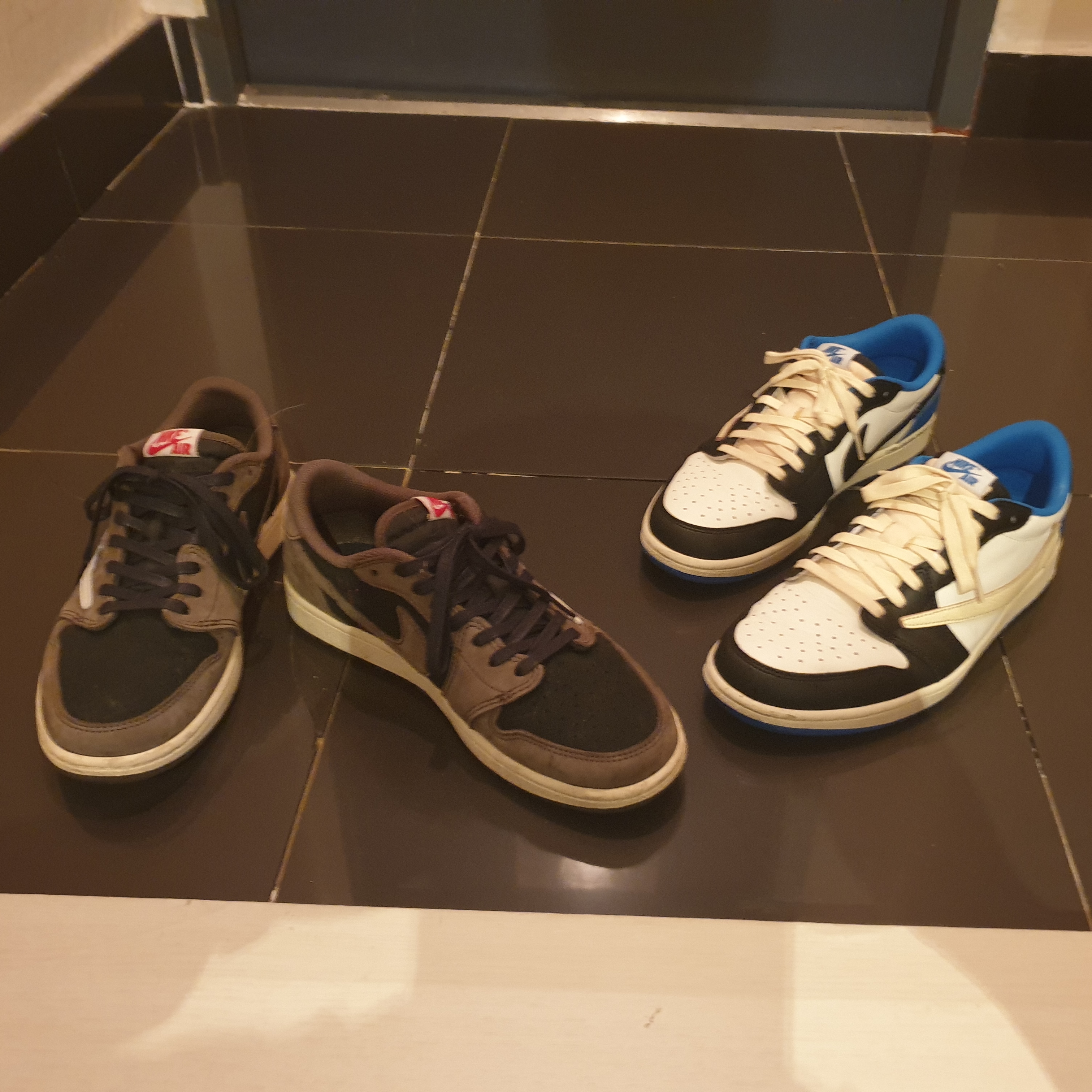 Jordan 1 x Travis Scott x Fragment Retro Low OG SP Military Blue, Jordan 1 x Travis Scott Retro Low OG SP Mocha 착용 스타일