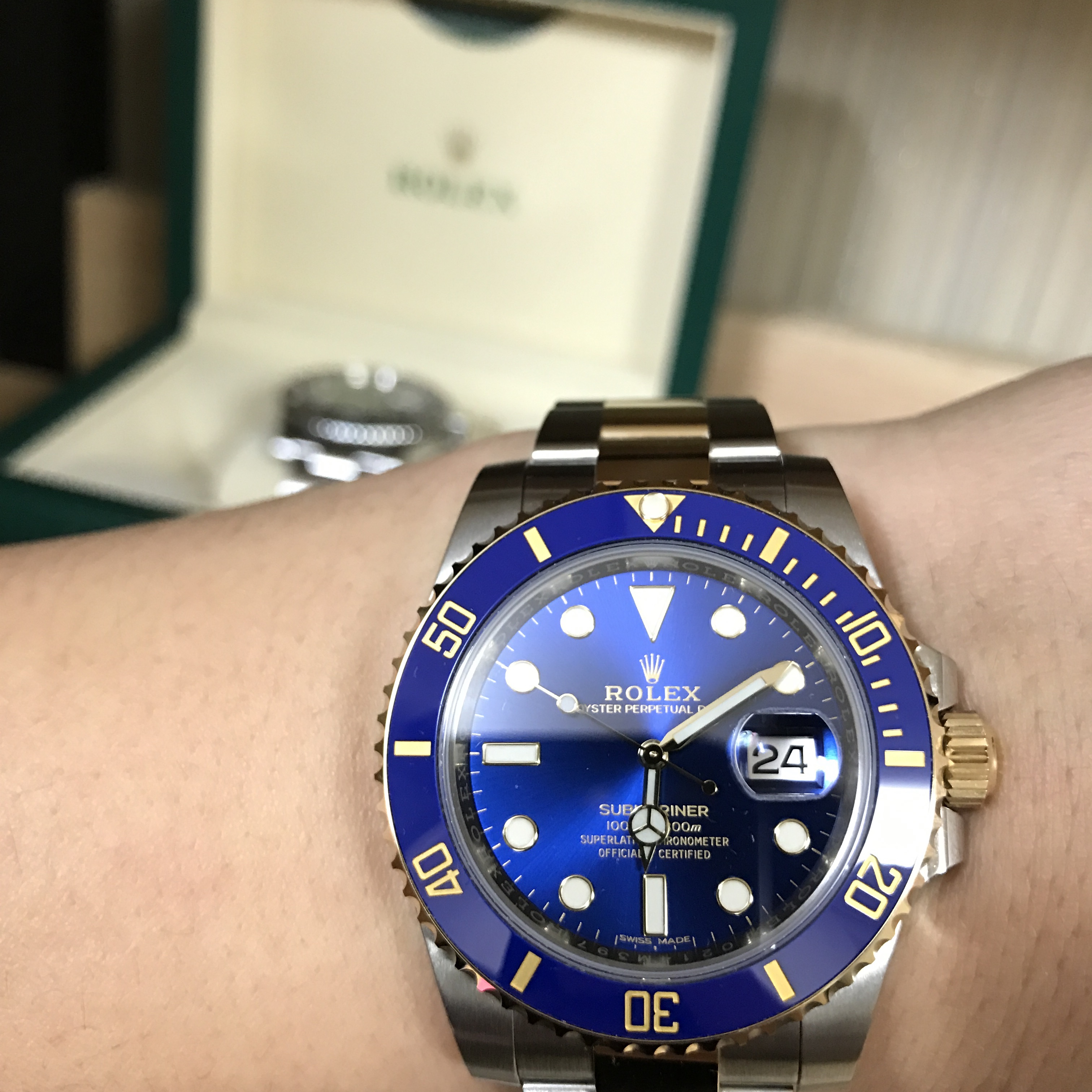 Rolex Submariner Date 41mm 126613LB Royal Blue Oyster 착용 스타일 - 1
