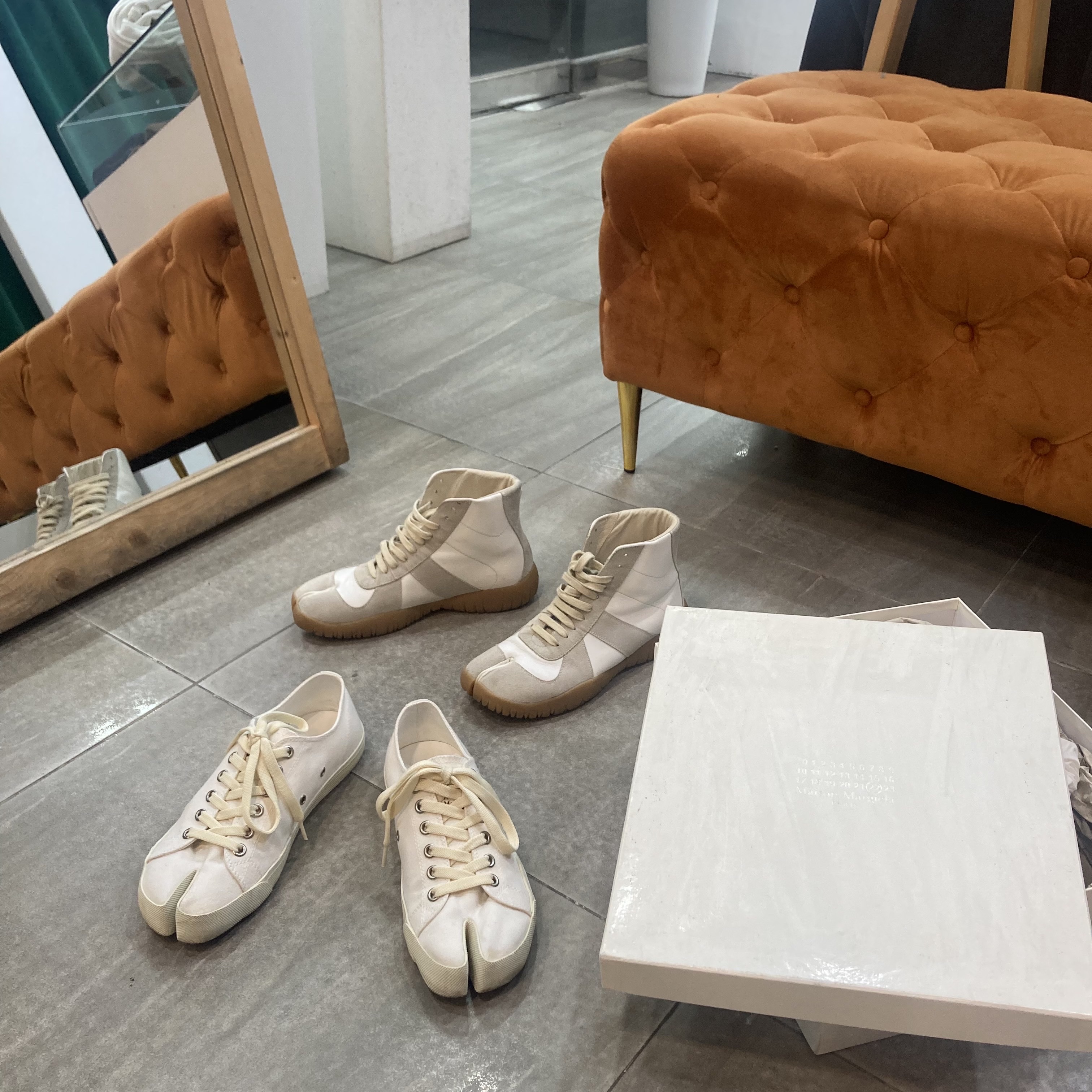 Maison Margiela Tabi High Top Replica Sneakers, (W) Maison Margiela Tabi Low White 착용 스타일
