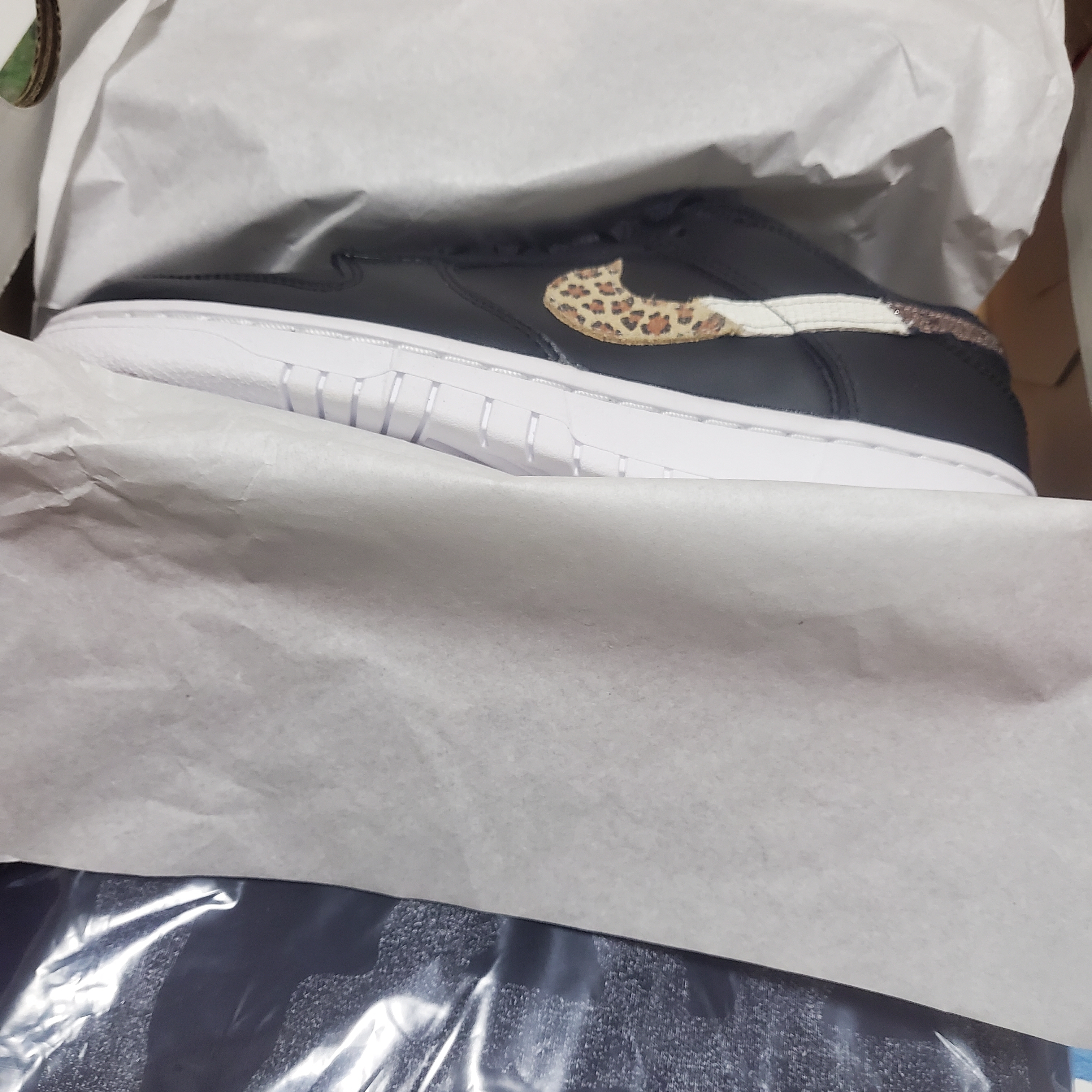 (W) Nike Dunk Low SE Primal Black 착용 스타일