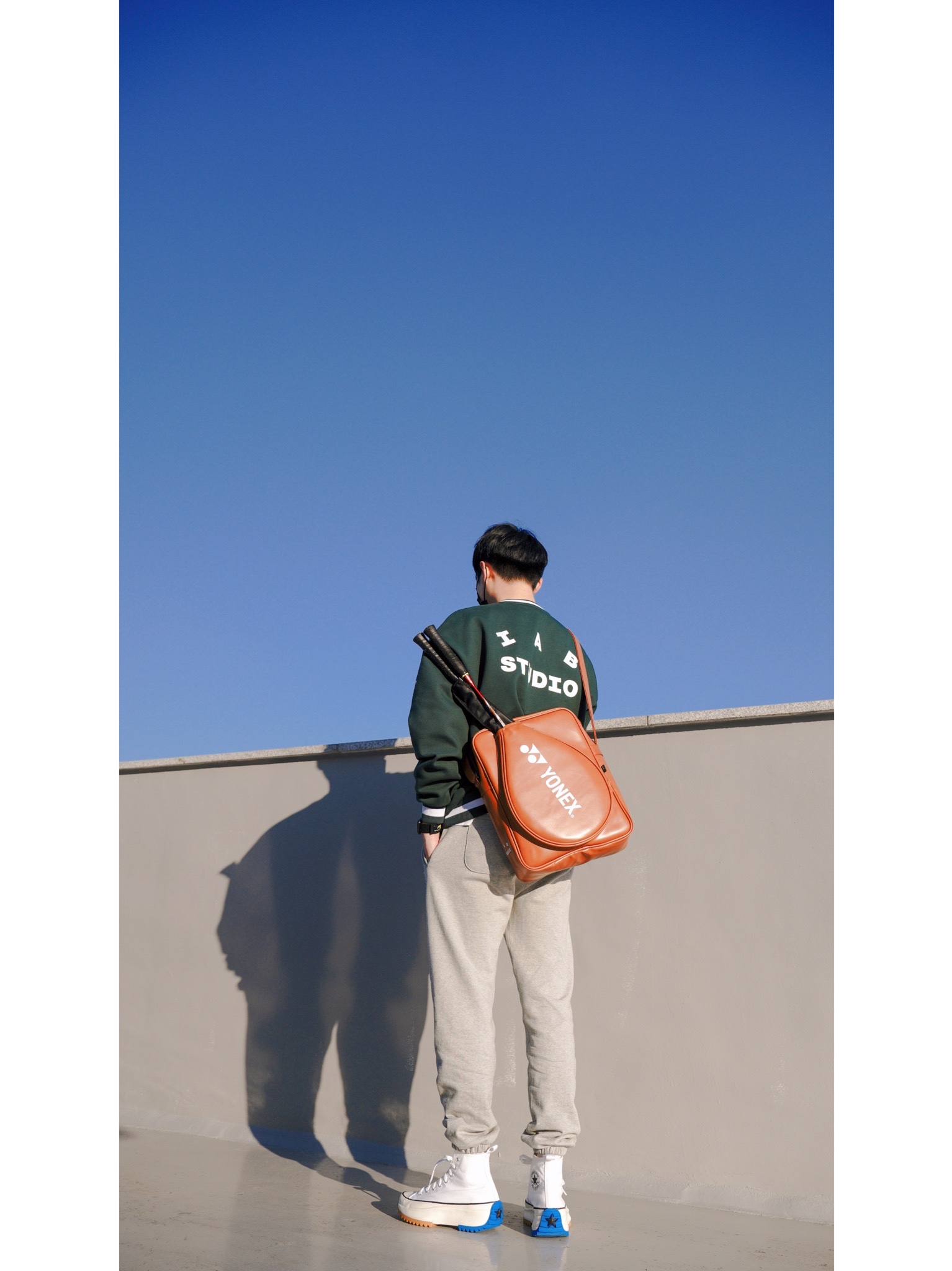 Converse x JW Anderson Run Star Hike Hi White, IAB Studio x Yonex Sweatshirt Green 착용 스타일 - 3