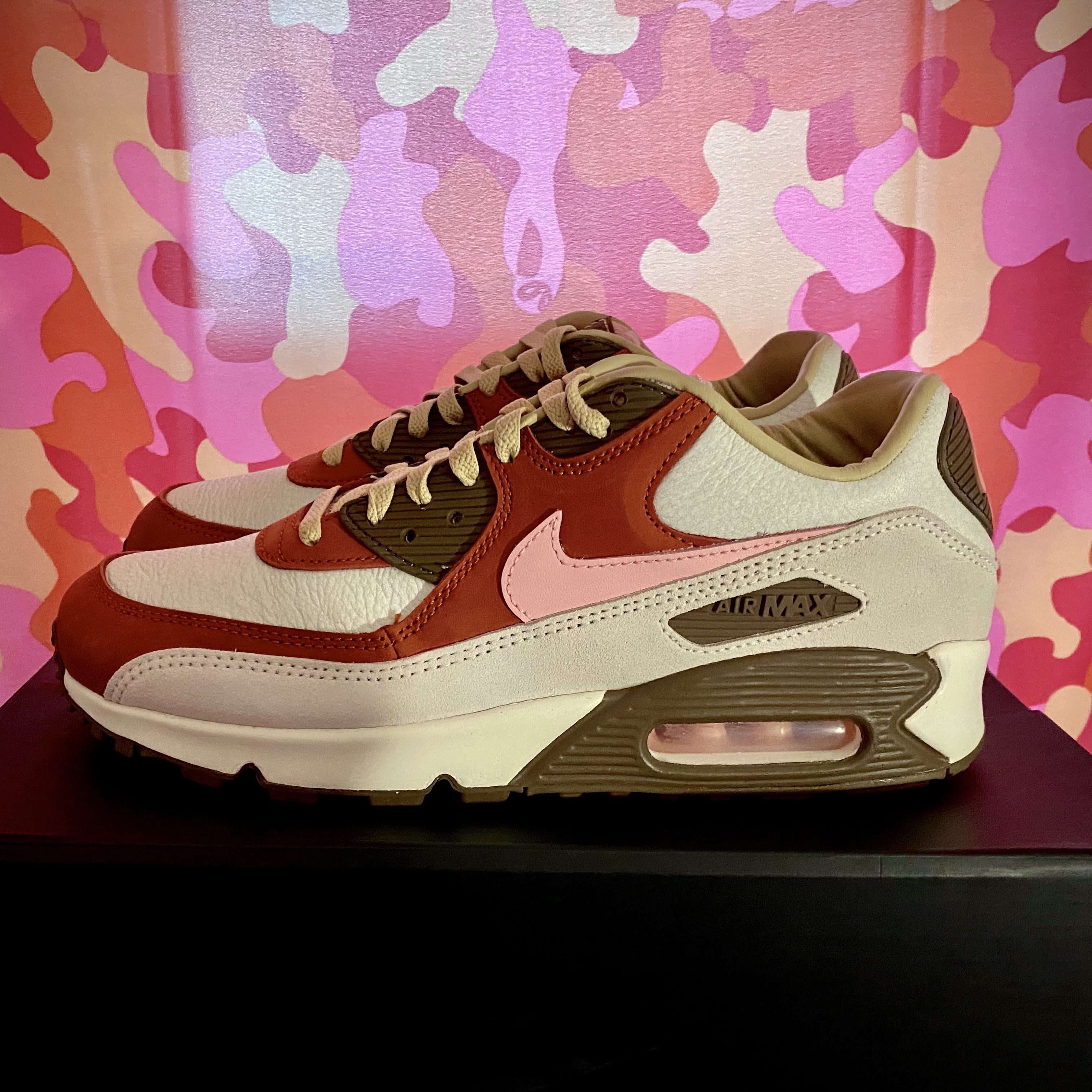 Nike Air Max 90 NRG Bacon 착용 스타일