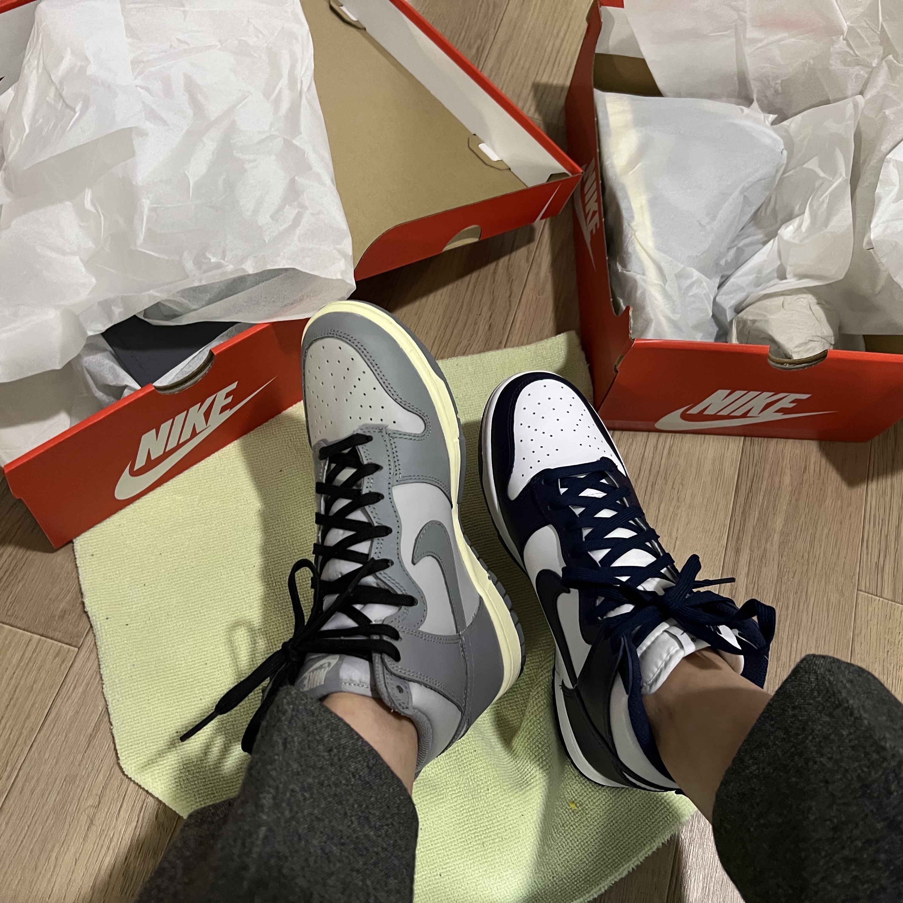 Nike Dunk High Retro Championship Navy, (W) Nike Dunk High Grey Fog 착용 스타일 - 2