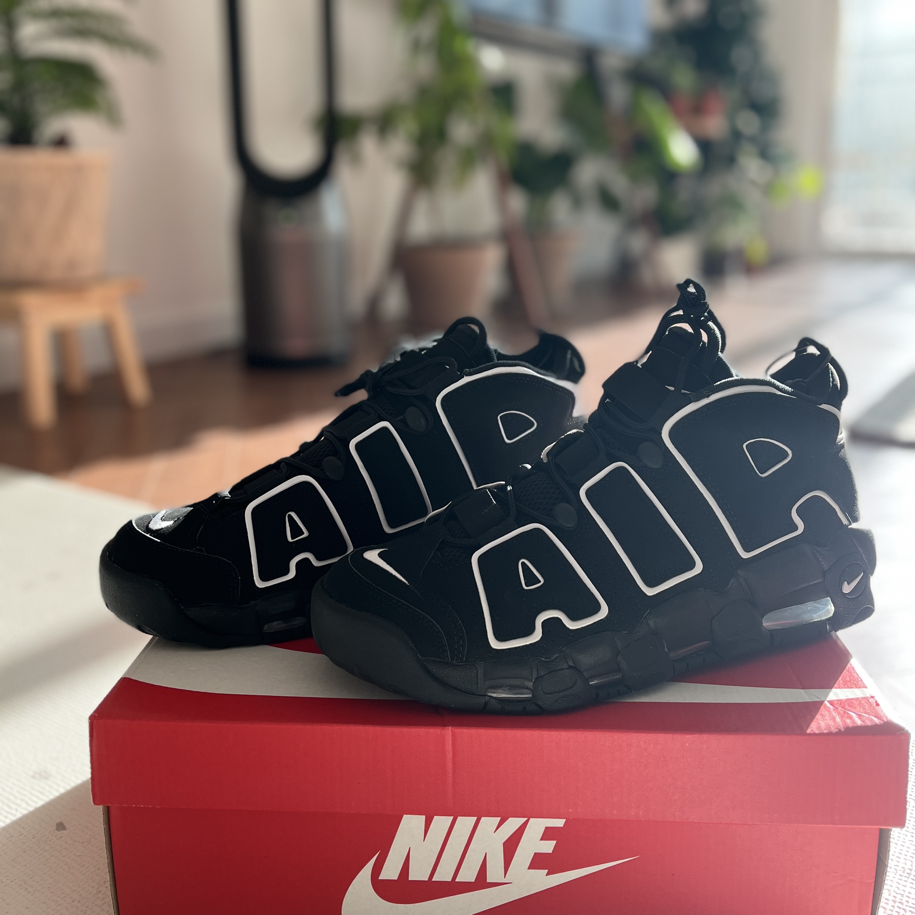 Nike Air More Uptempo Black White 2020 착용 스타일