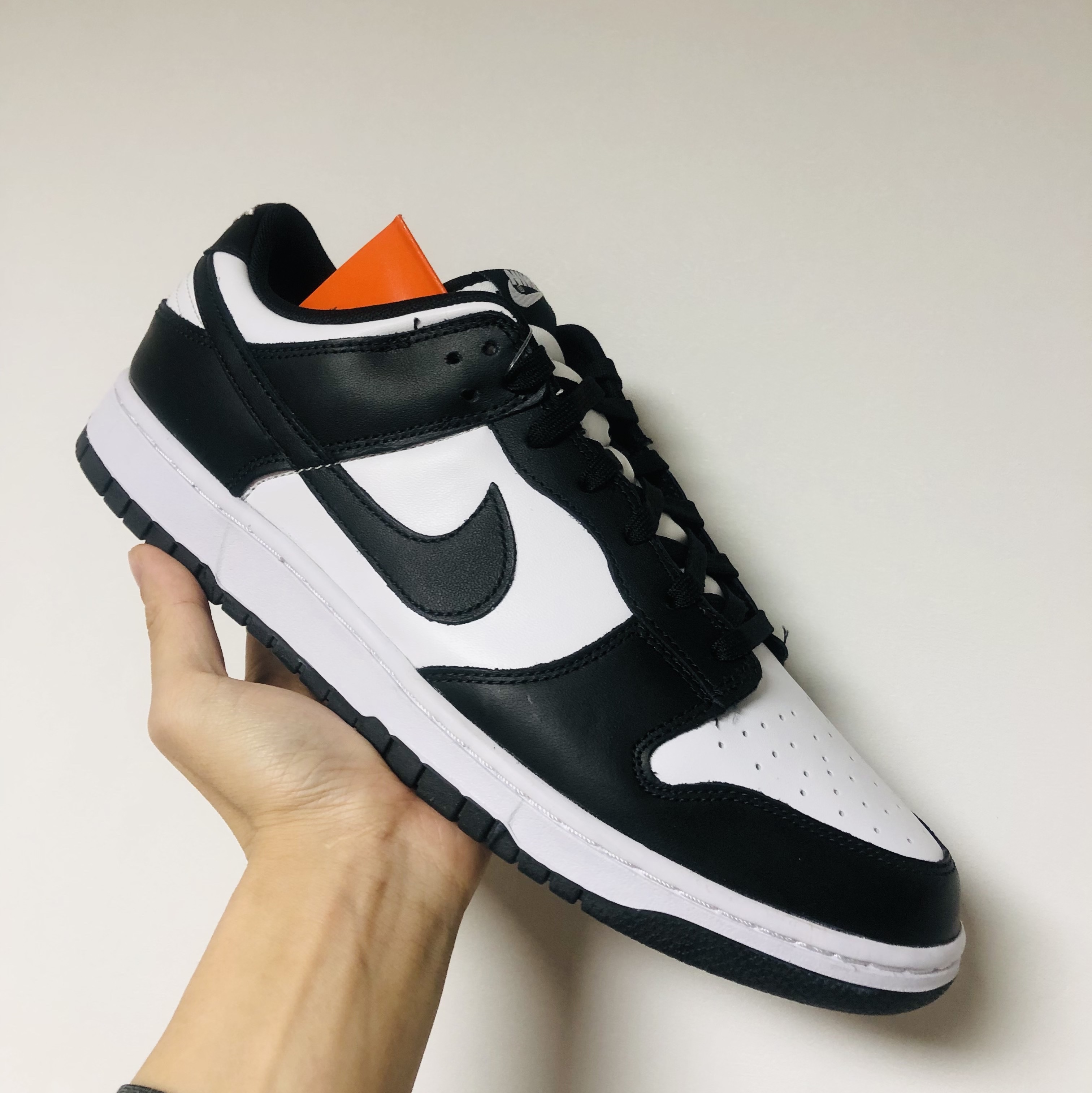 Nike Dunk Low Retro Black 착용 스타일