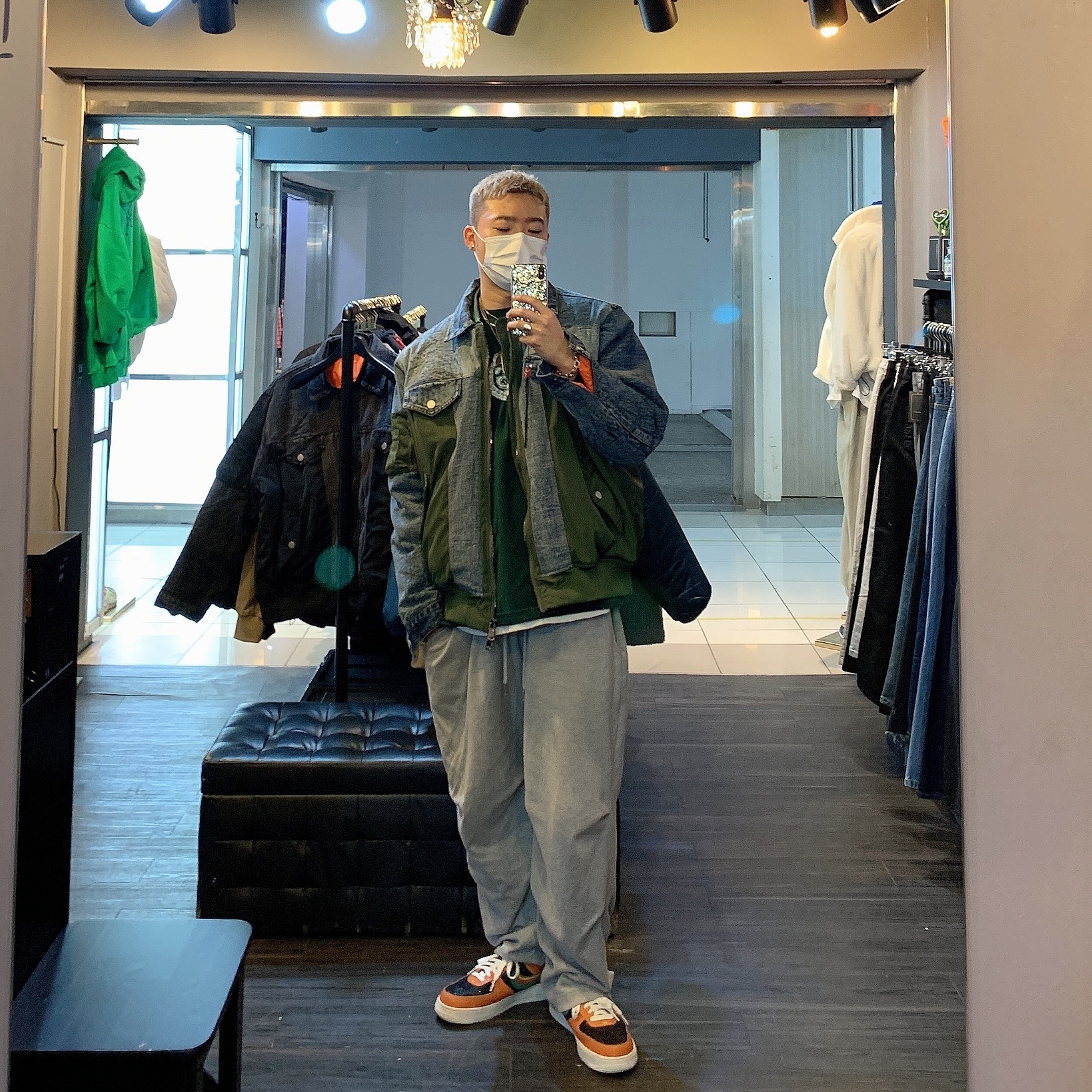 Nike Air Force 1 '07 LX Siempre Familia 착용 스타일 - 1