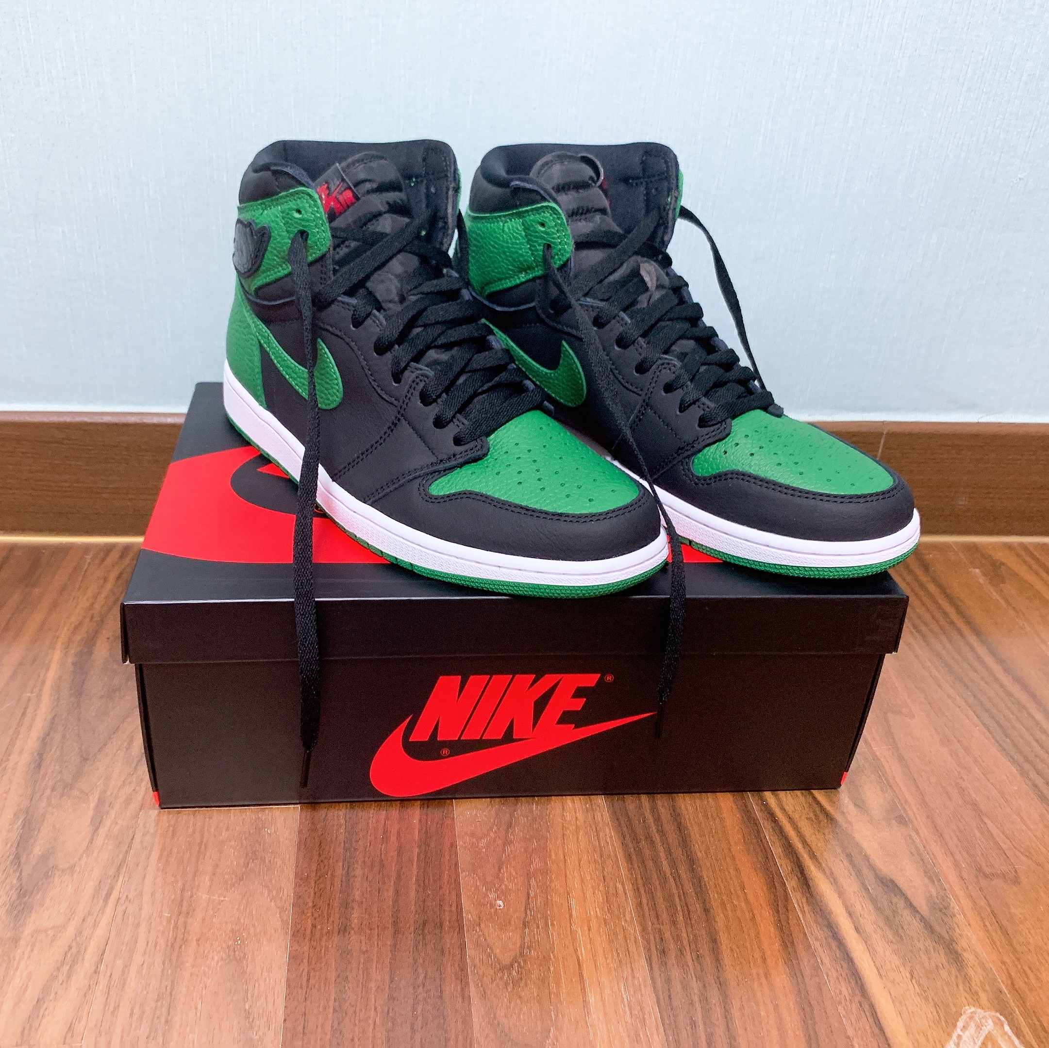 Jordan 1 Retro High OG Pine Green Black 착용 스타일