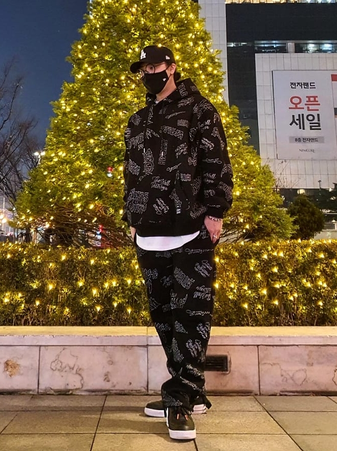 Nike Air Force 1 High Black White 착용 스타일 - 1
