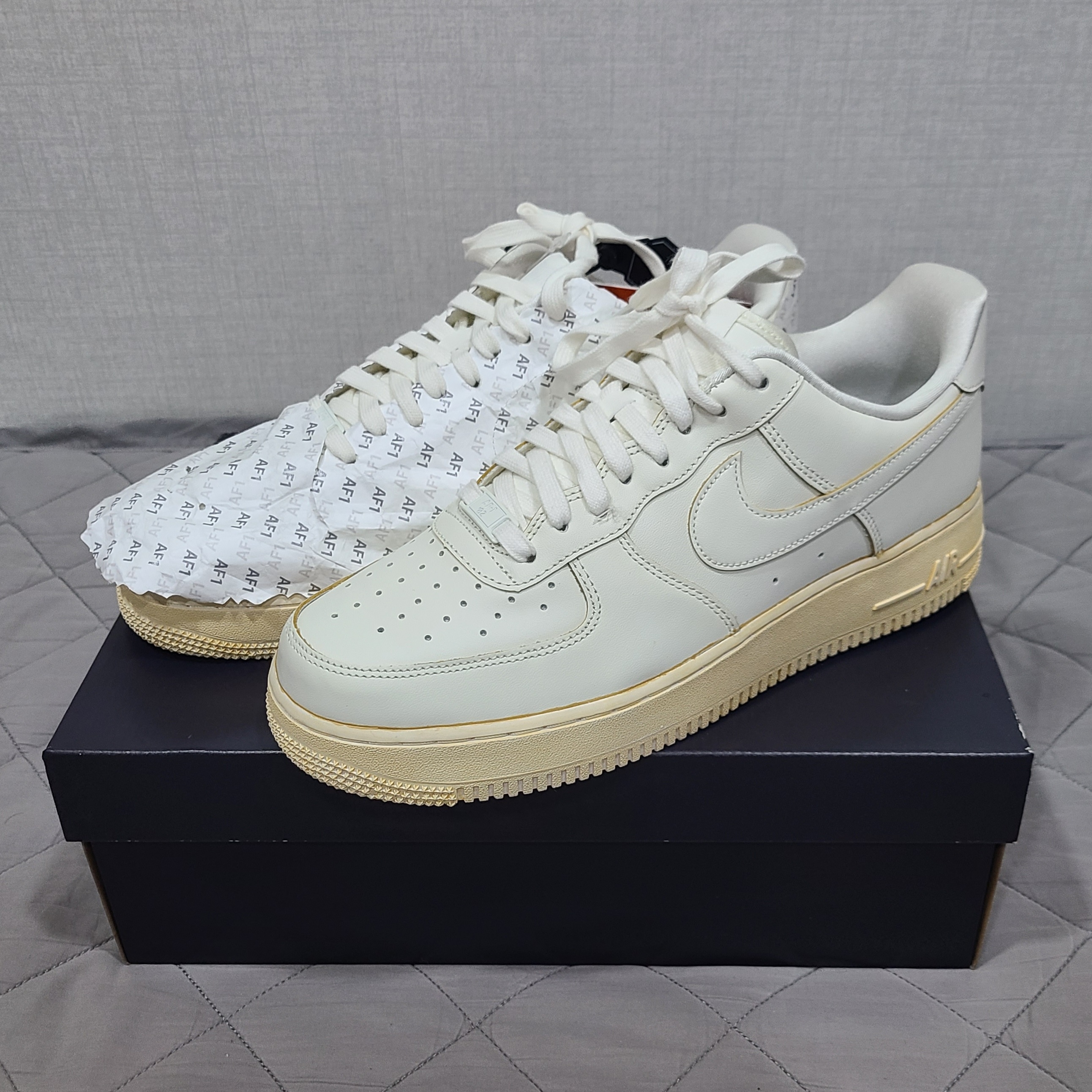 Nike Air Force 1 '07 LV8 Timeless Classic 착용 스타일