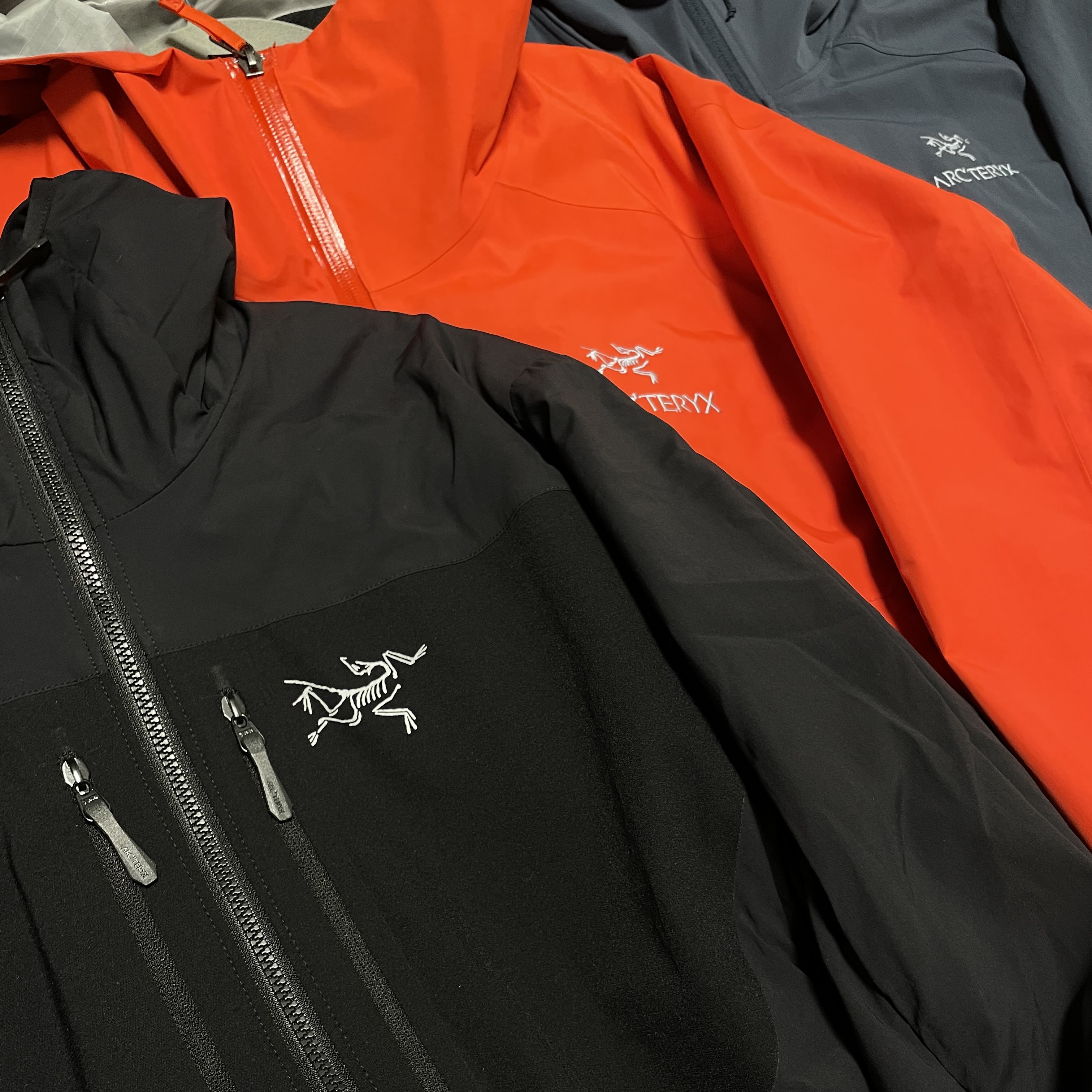 Arc'teryx Proton LT Hoody Black 착용 스타일