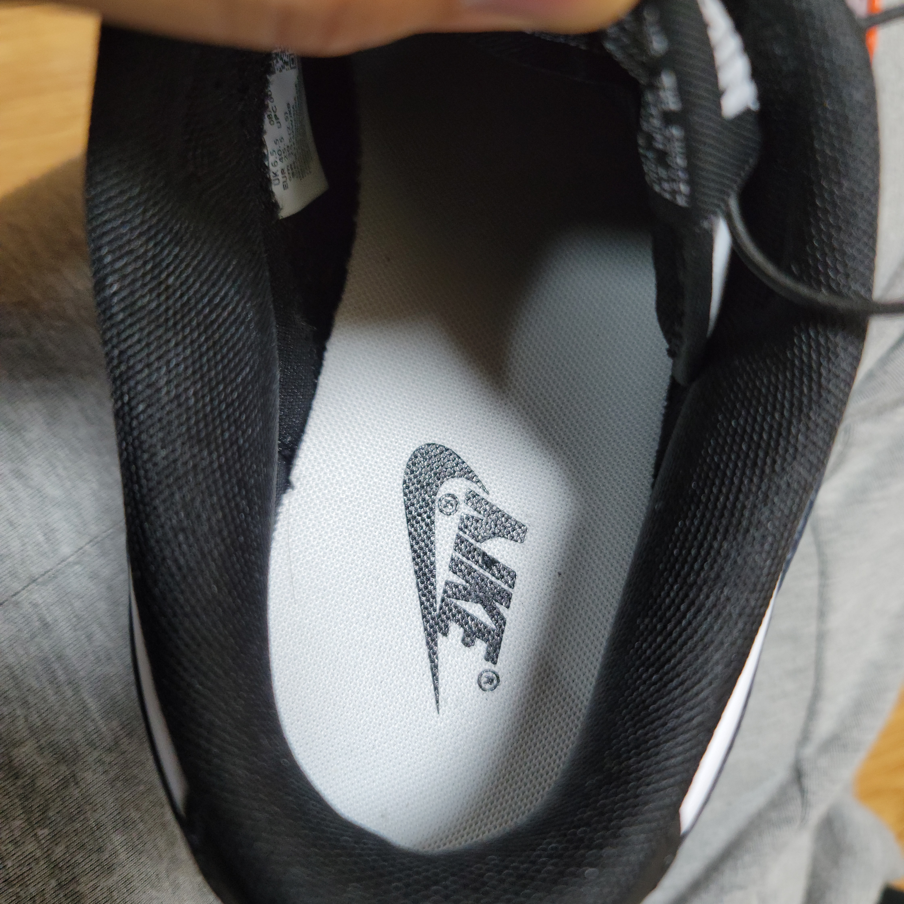 Nike Dunk Low Retro Black 착용 스타일 - 4