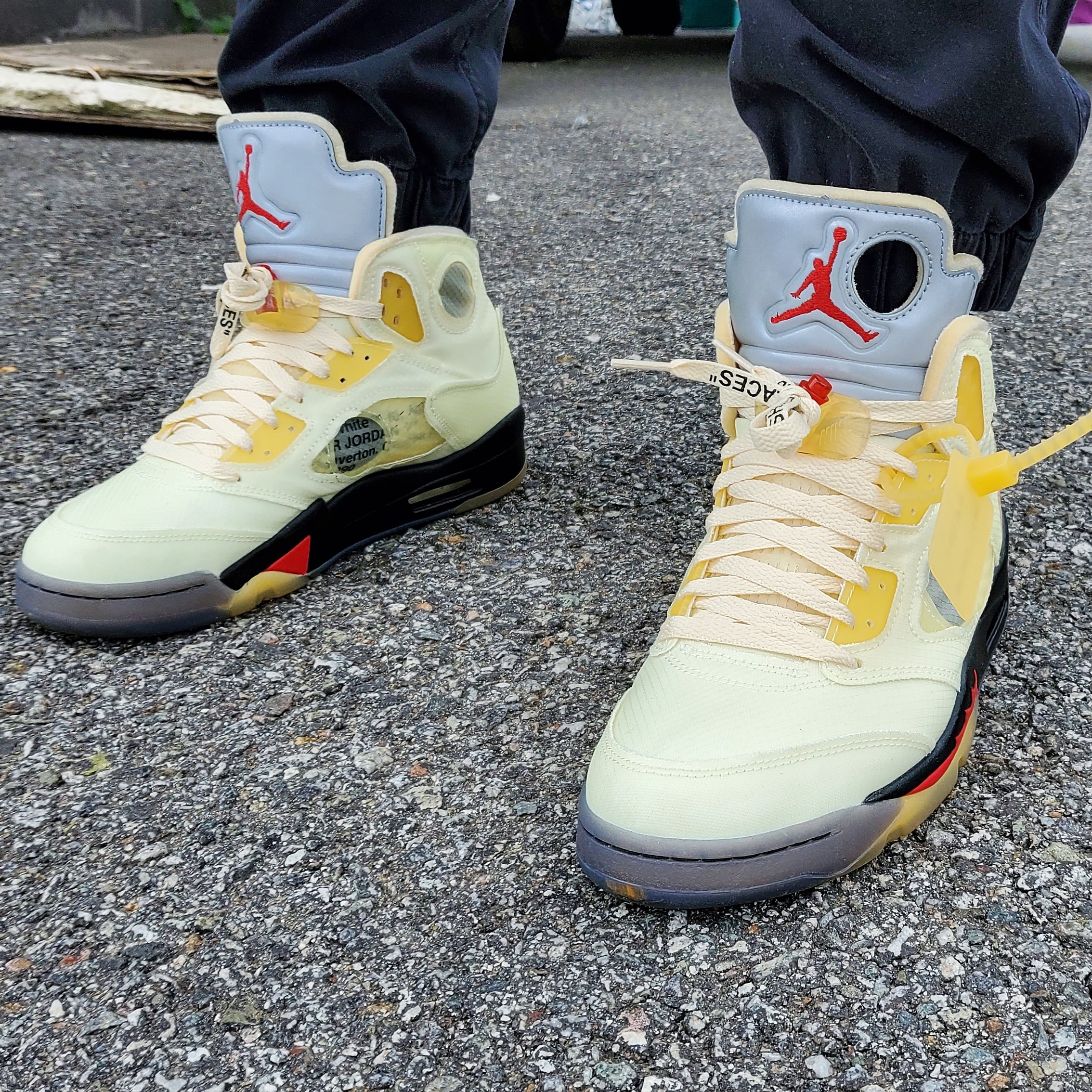Nike x Ambush Dunk High Black, Jordan 5 x Off-White Retro SP Sail Fire Red 착용 스타일 - 2