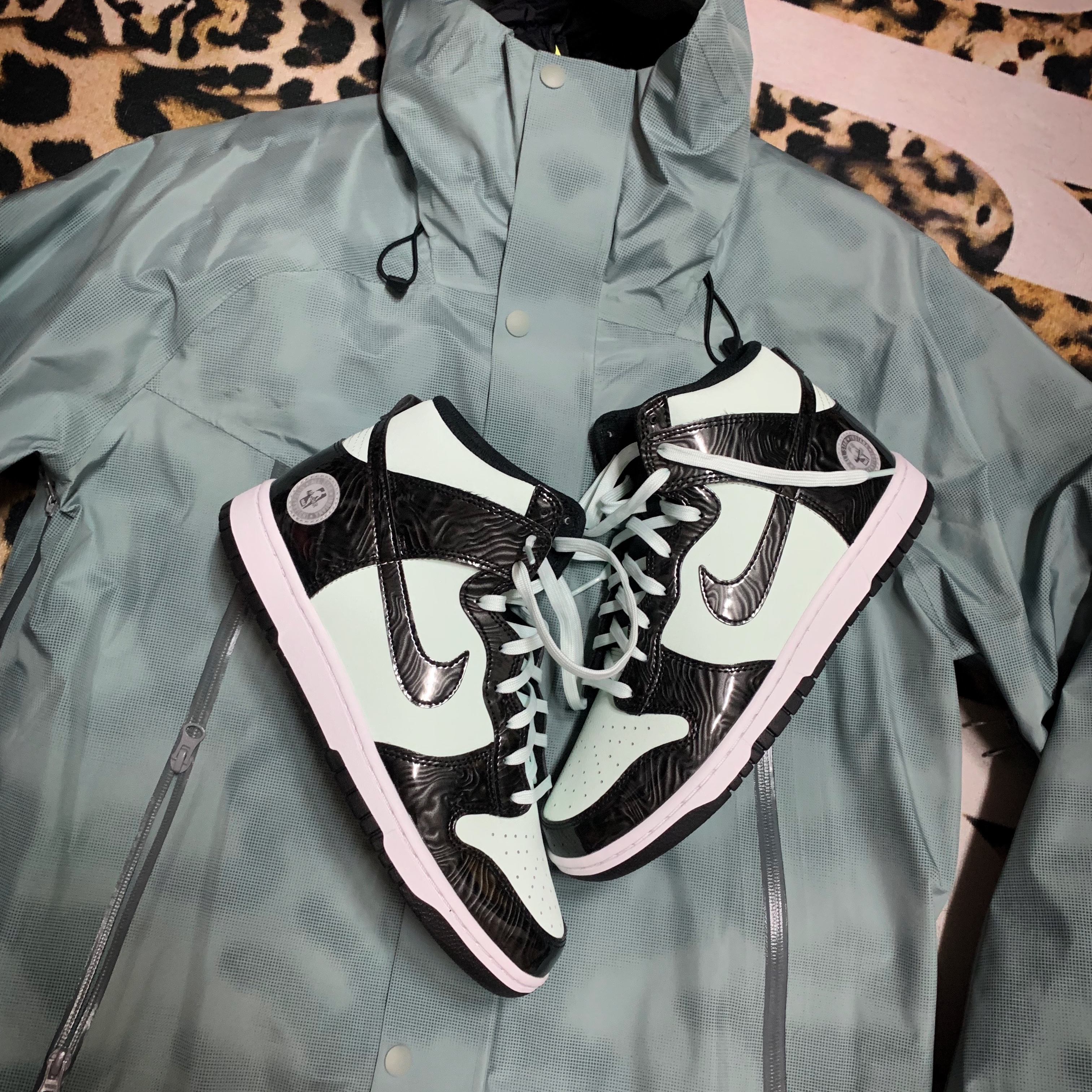 Nike Dunk High Barely Green 착용 스타일